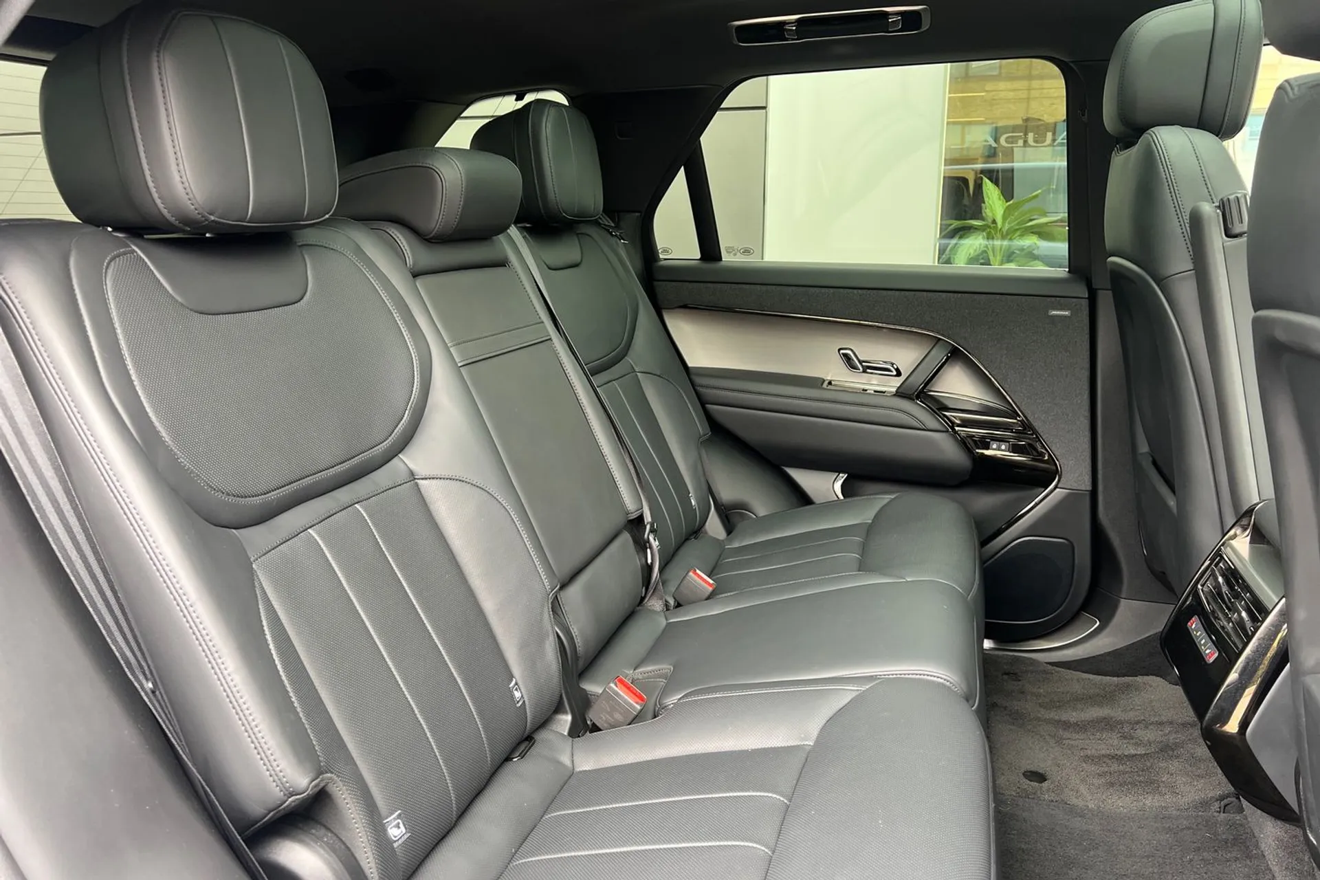 LAND ROVER RANGE ROVER SPORT thumbnail image number 33