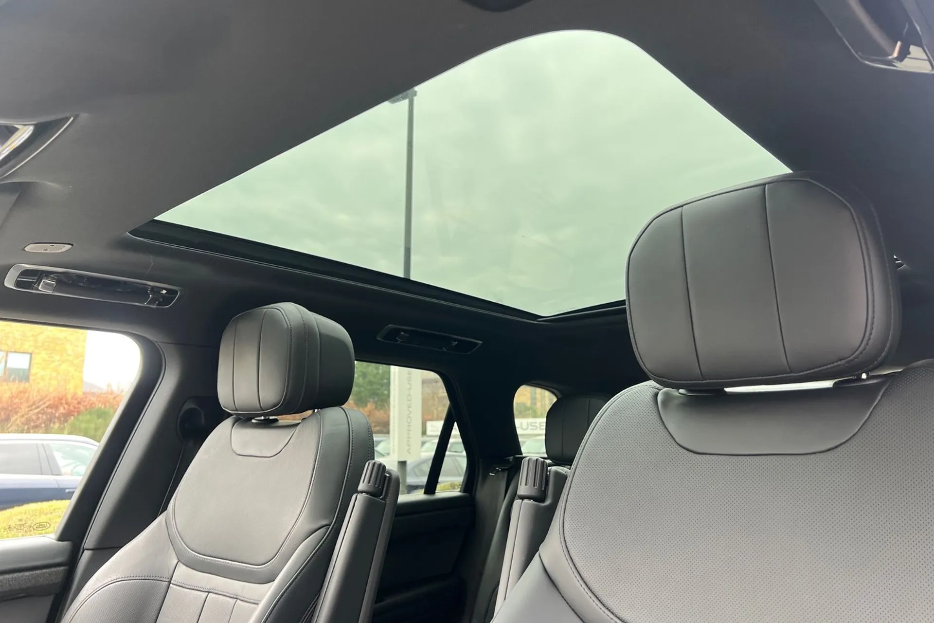 LAND ROVER RANGE ROVER SPORT thumbnail image number 4