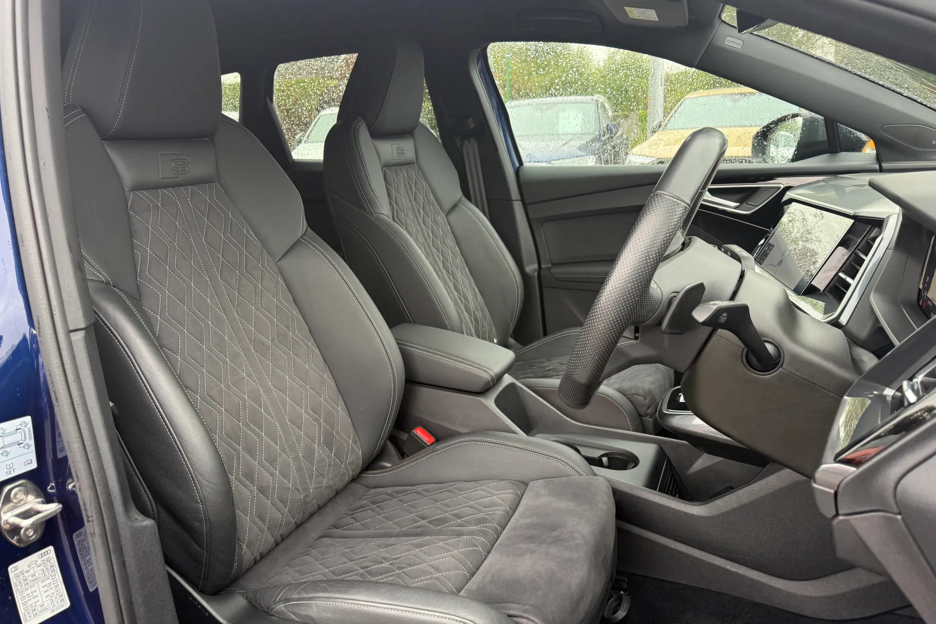 Audi Q4 thumbnail image number 28