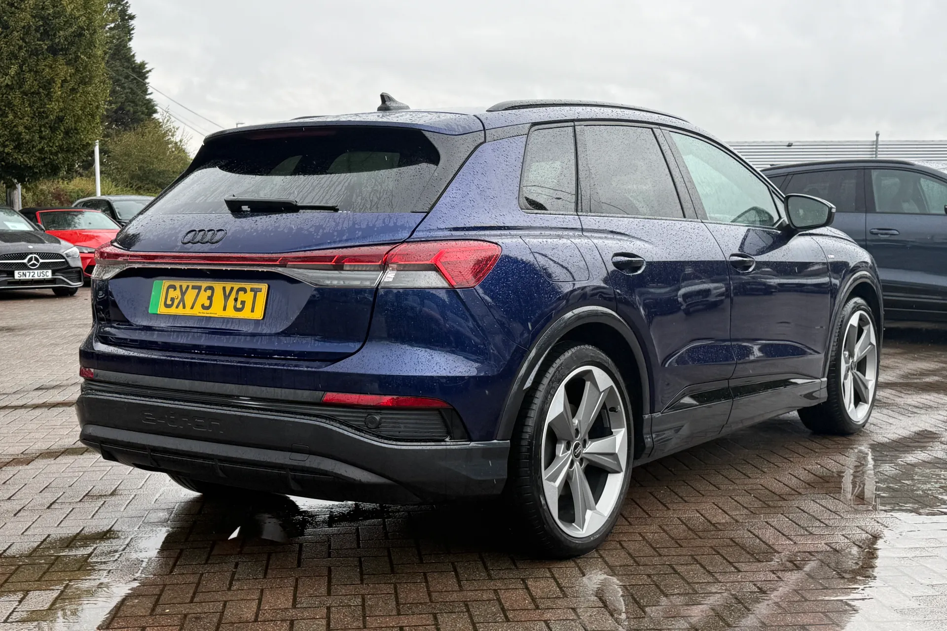 Audi Q4 thumbnail image number 32