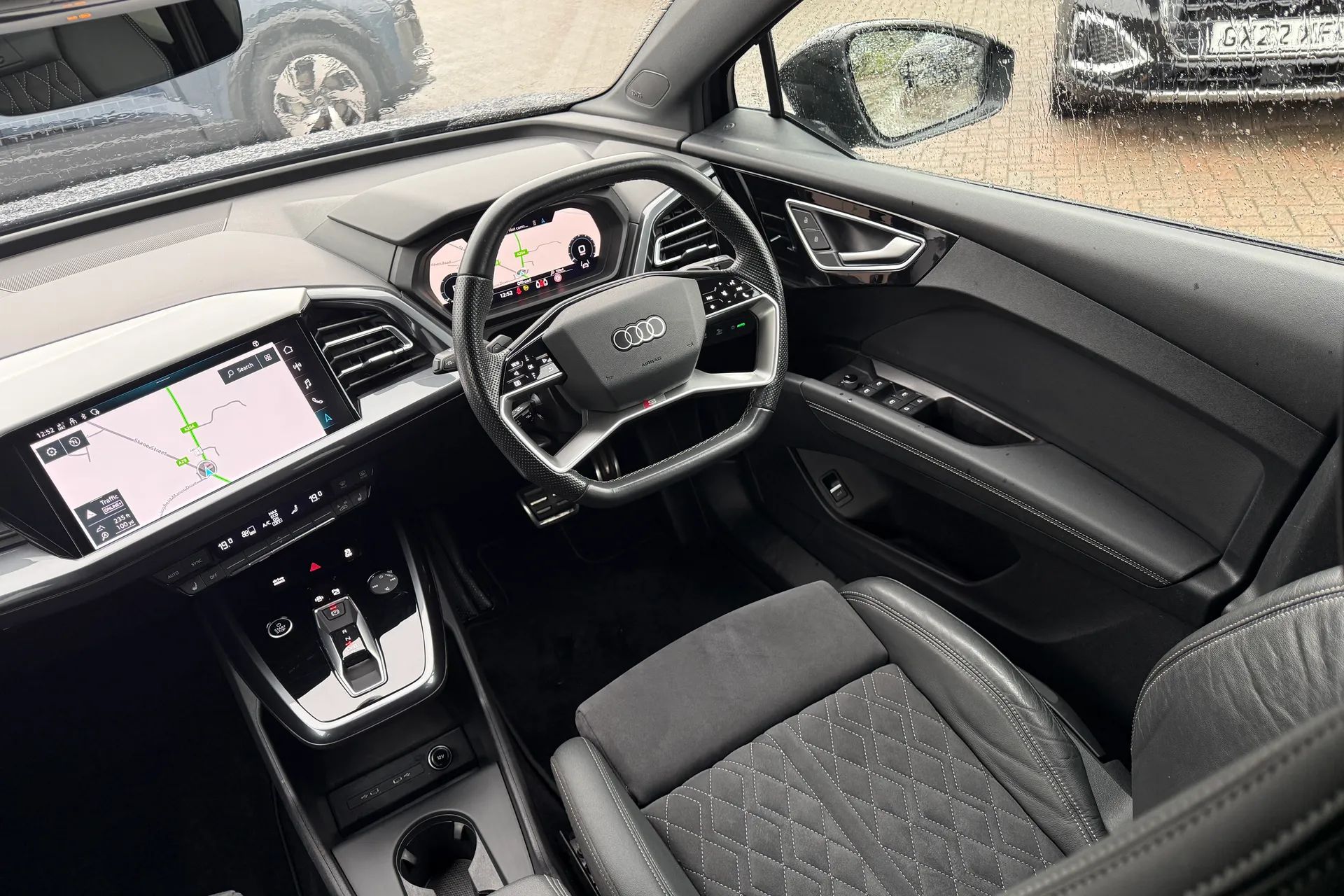 Audi Q4 thumbnail image number 40