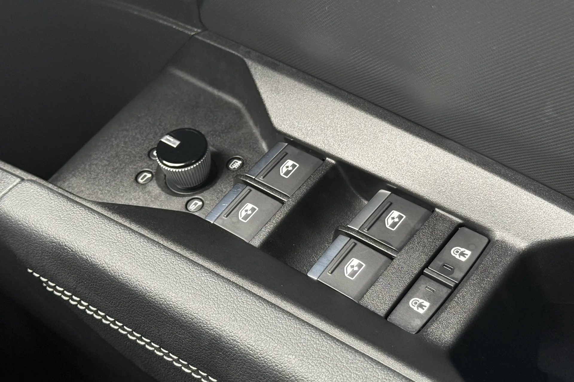 Audi Q4 thumbnail image number 20