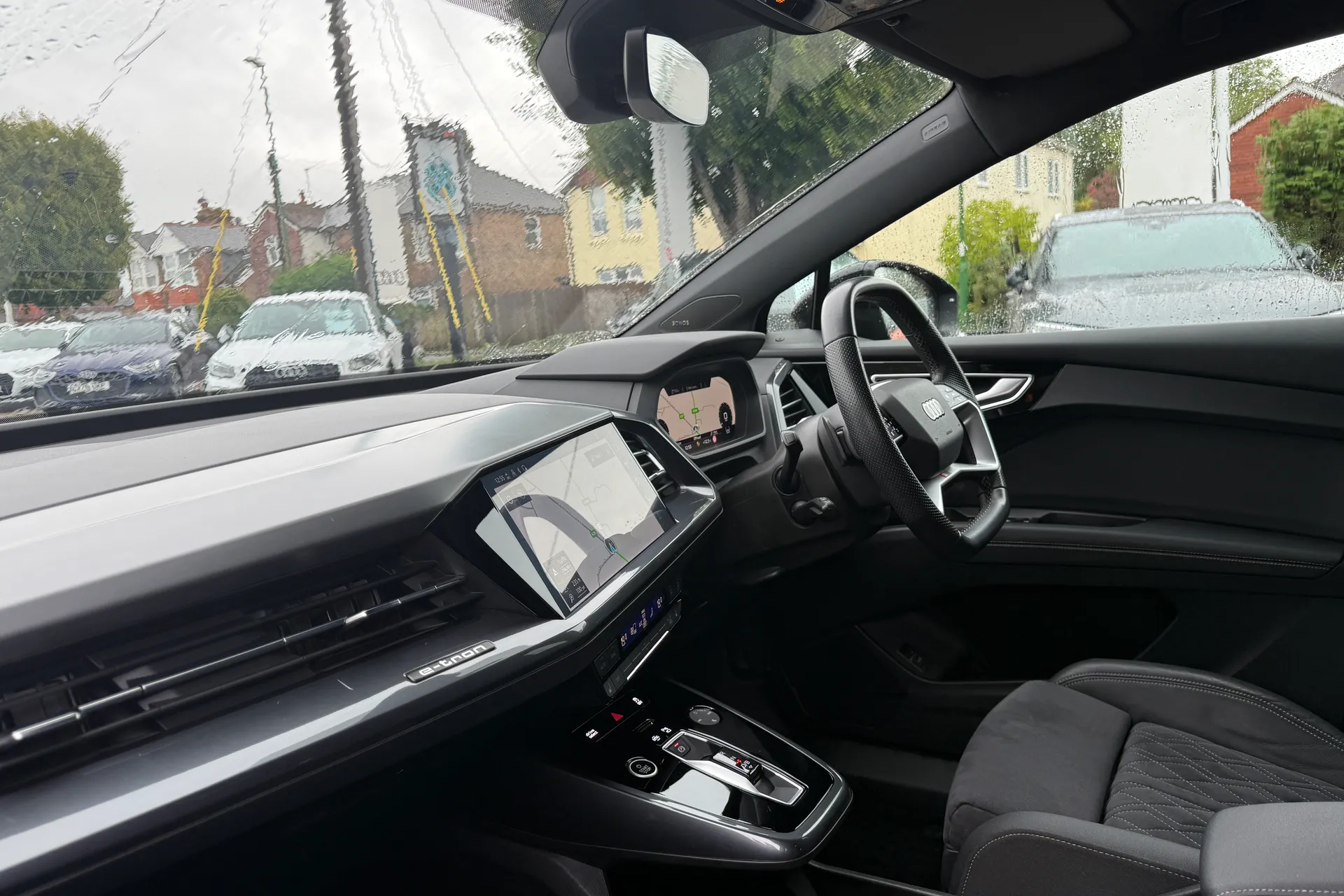 Audi Q4 thumbnail image number 30