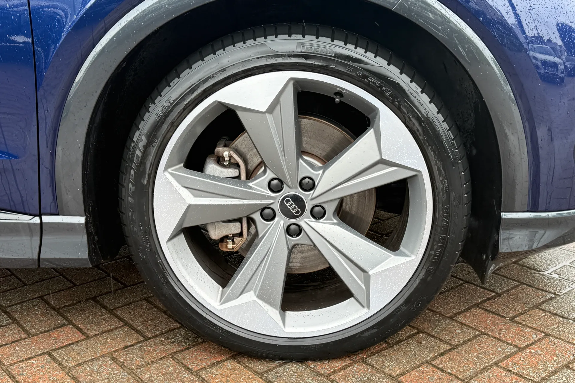 Audi Q4 thumbnail image number 48