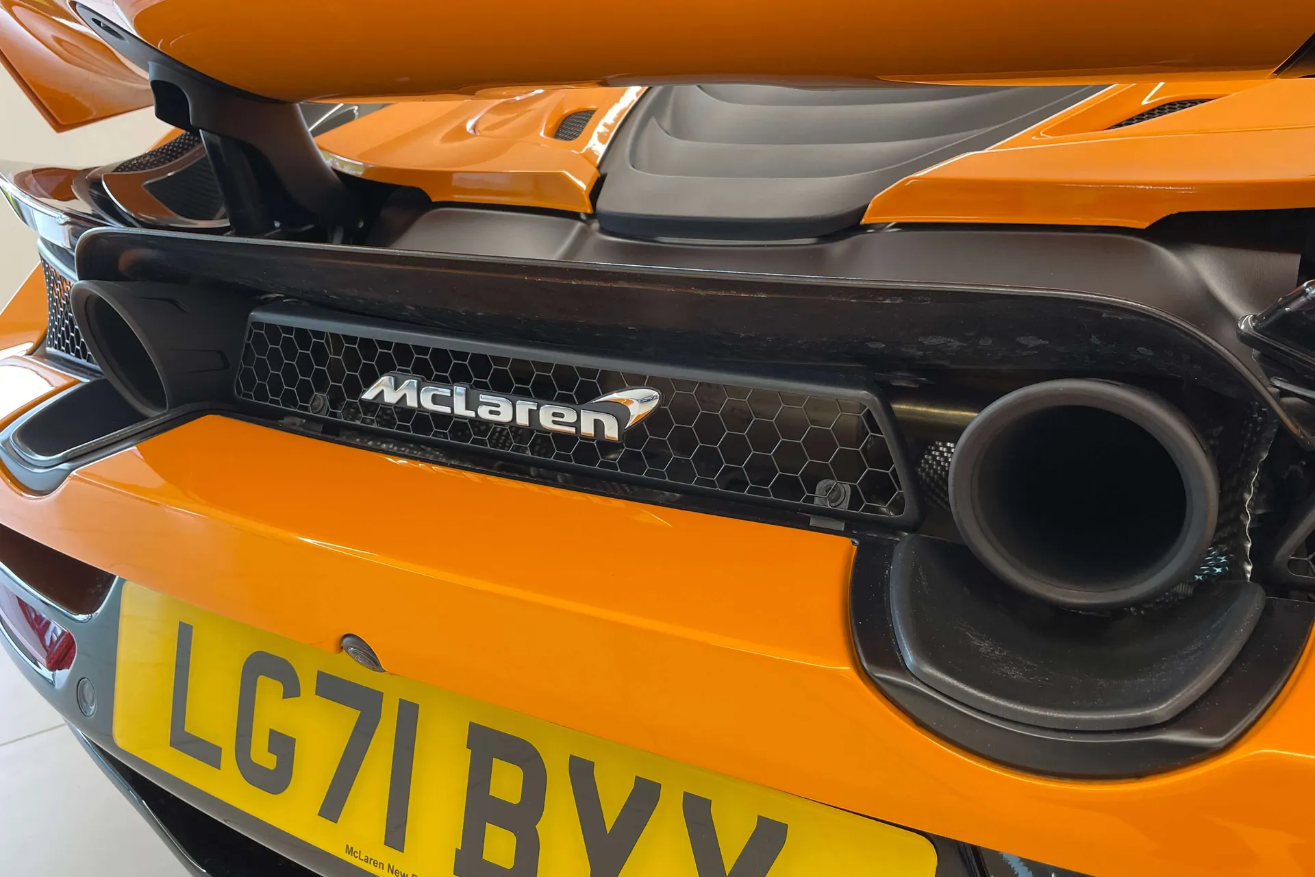 McLaren 720S thumbnail image number 53