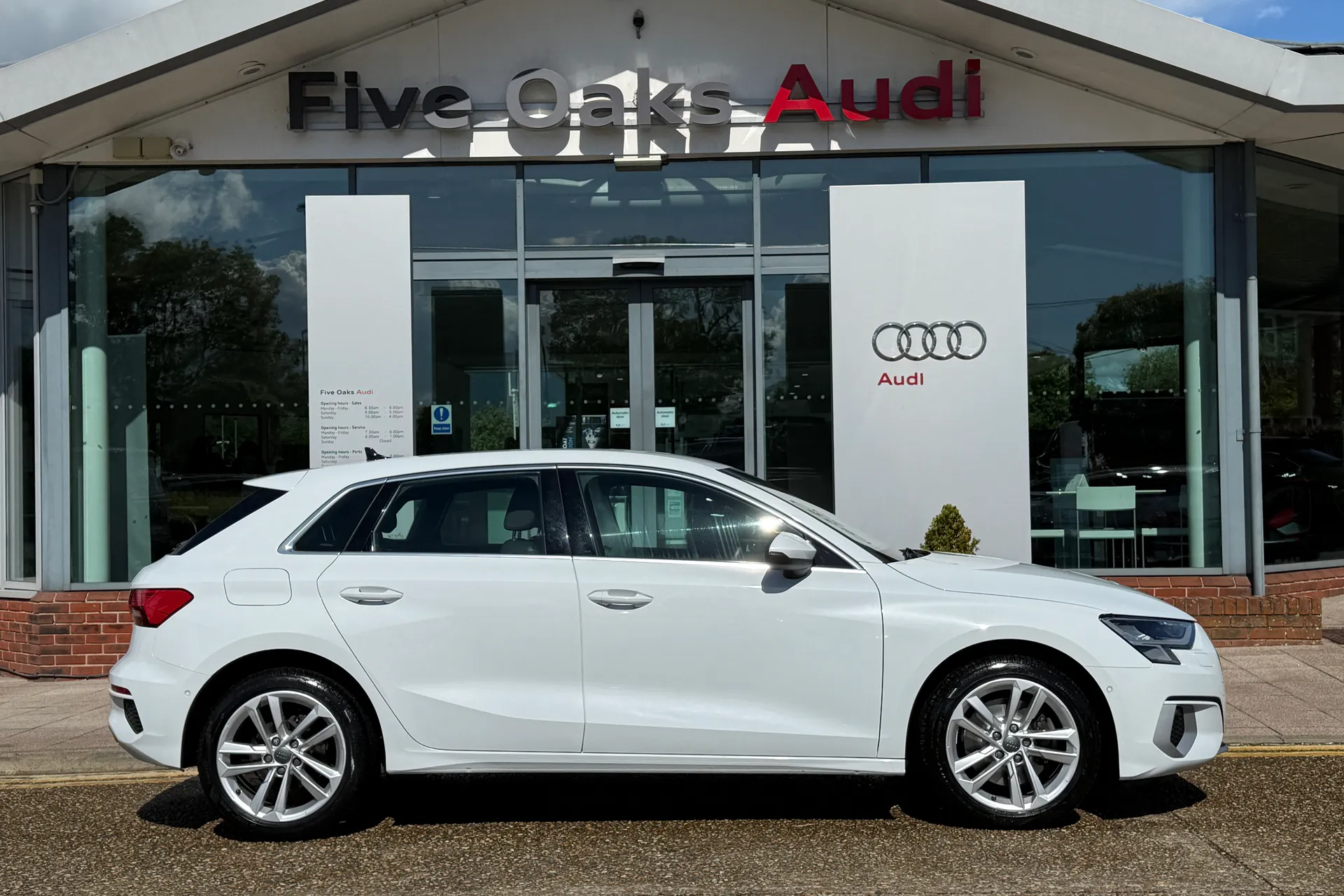 Audi A3 thumbnail image number 2
