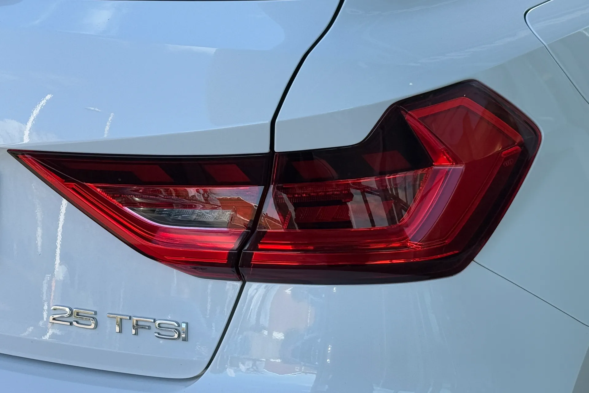 Audi A1 thumbnail image number 40