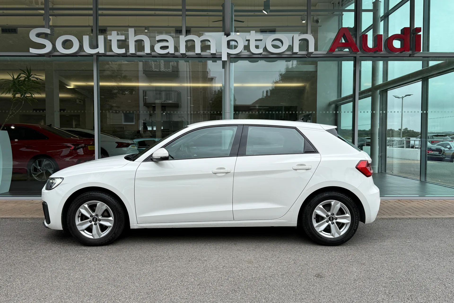 Audi A1 thumbnail image number 39