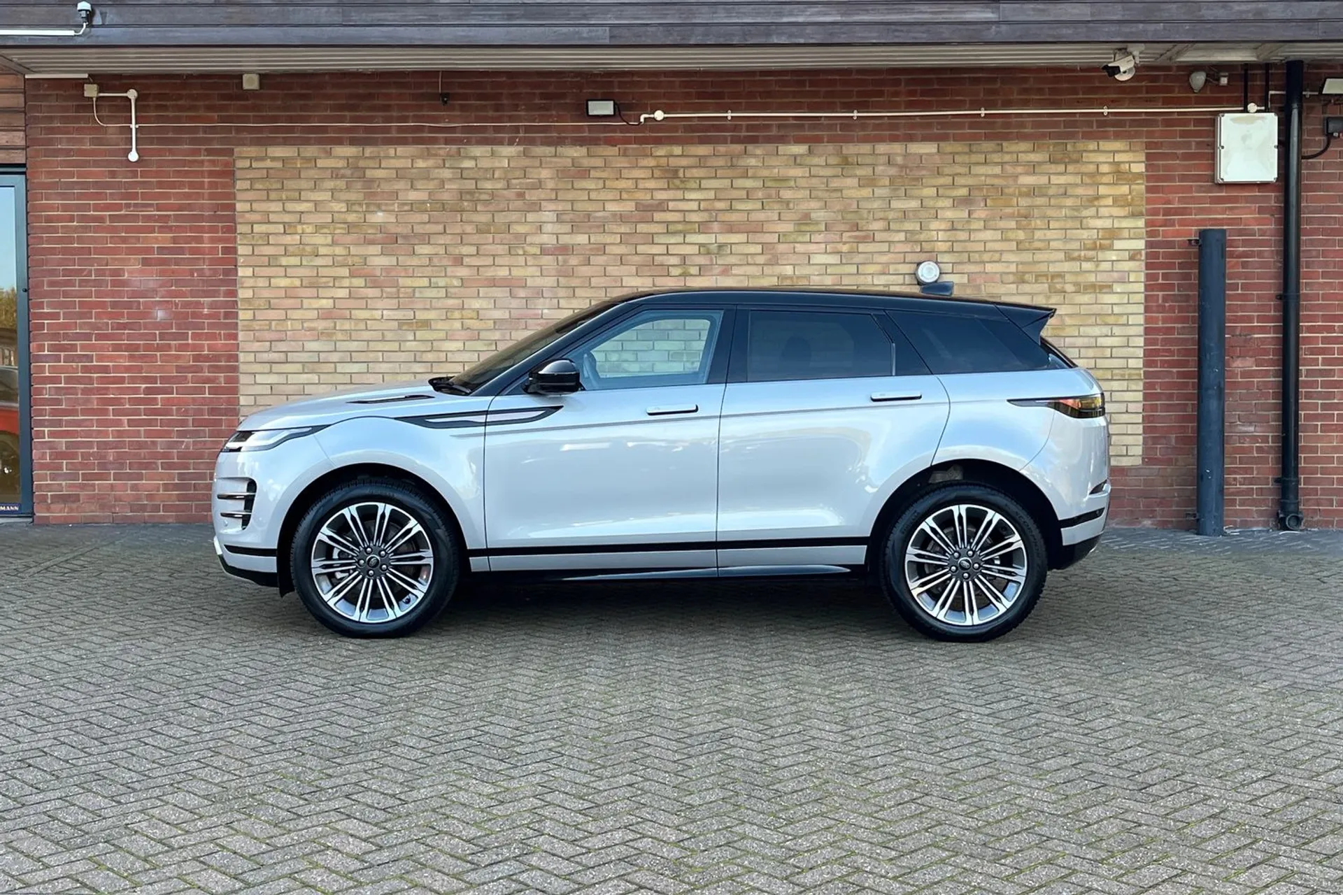 LAND ROVER RANGE ROVER EVOQUE thumbnail image number 15