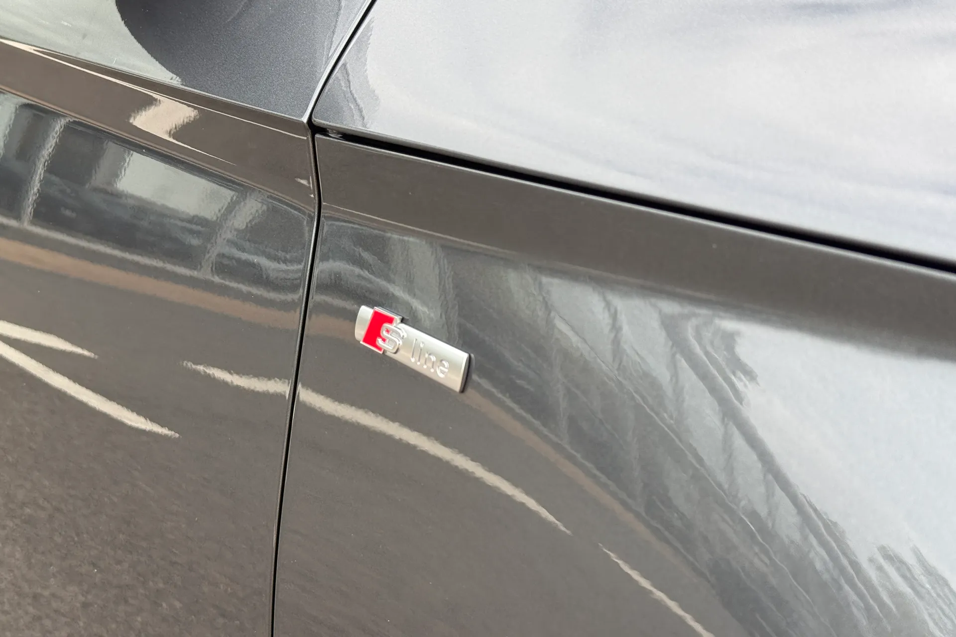 Audi Q5 thumbnail image number 3