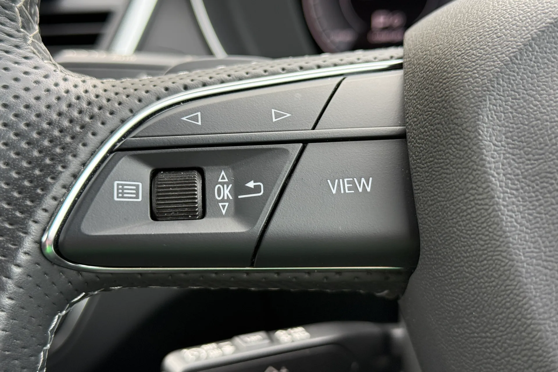 Audi Q5 thumbnail image number 14