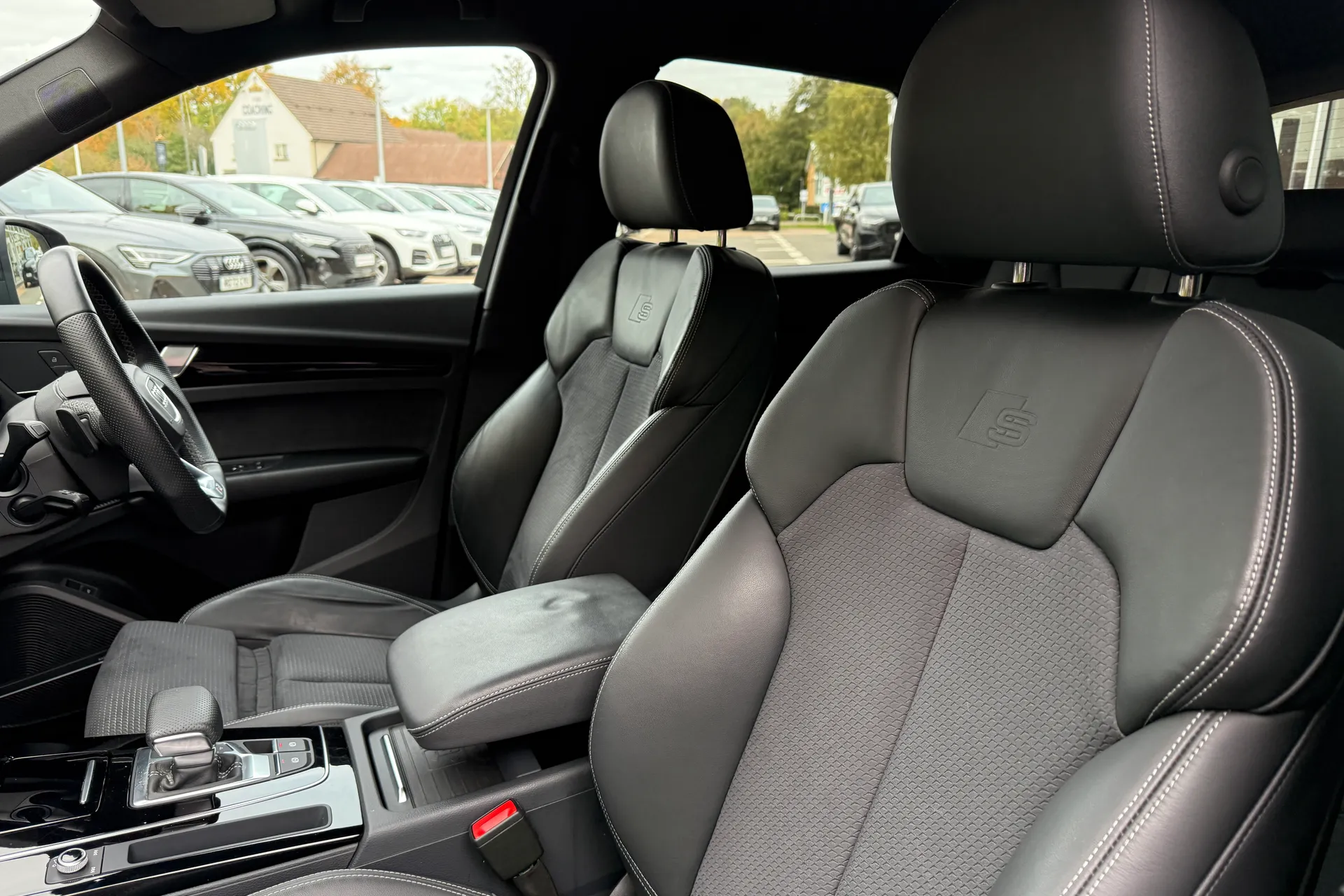 Audi Q5 thumbnail image number 47