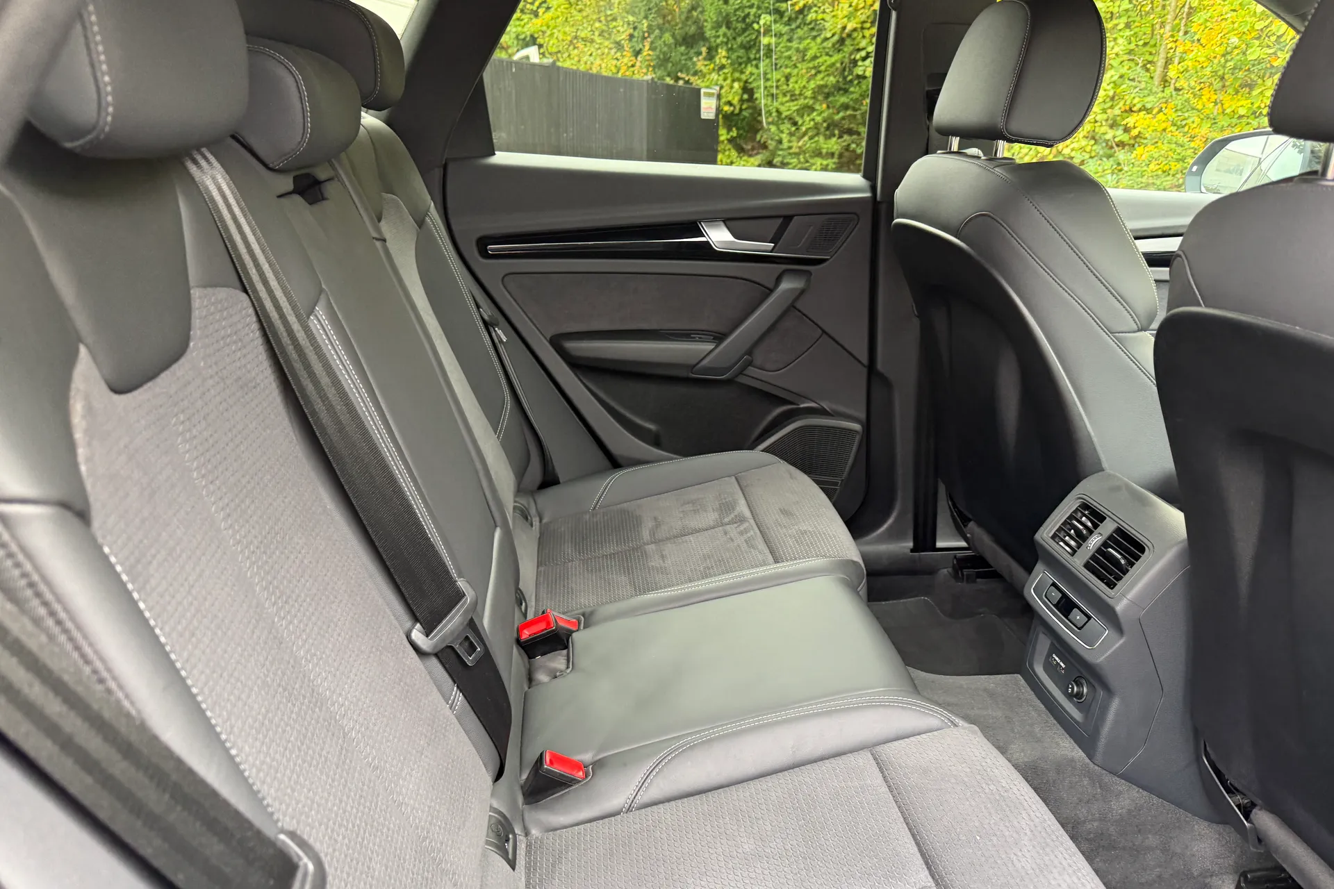 Audi Q5 thumbnail image number 29