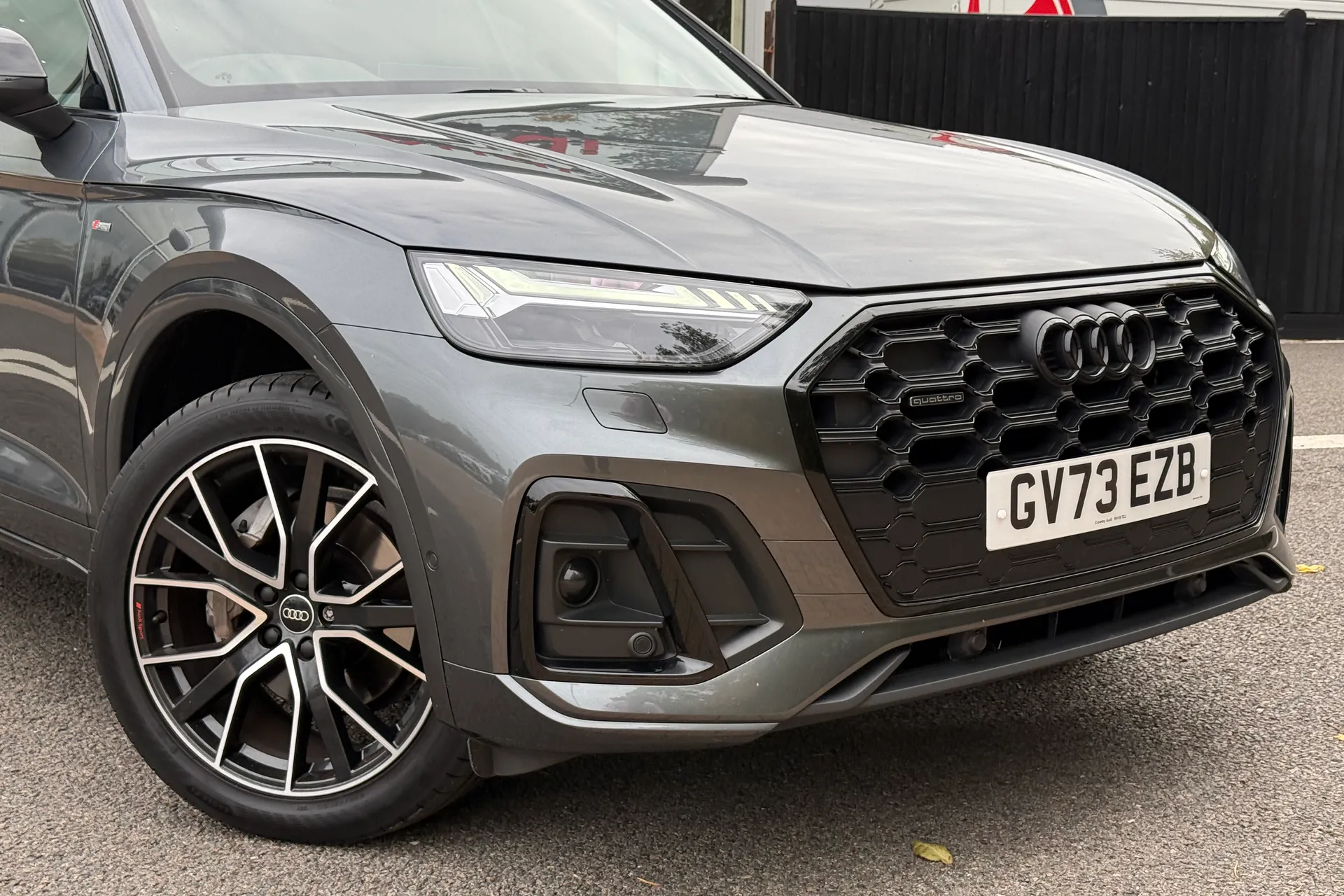 Audi Q5 thumbnail image number 2