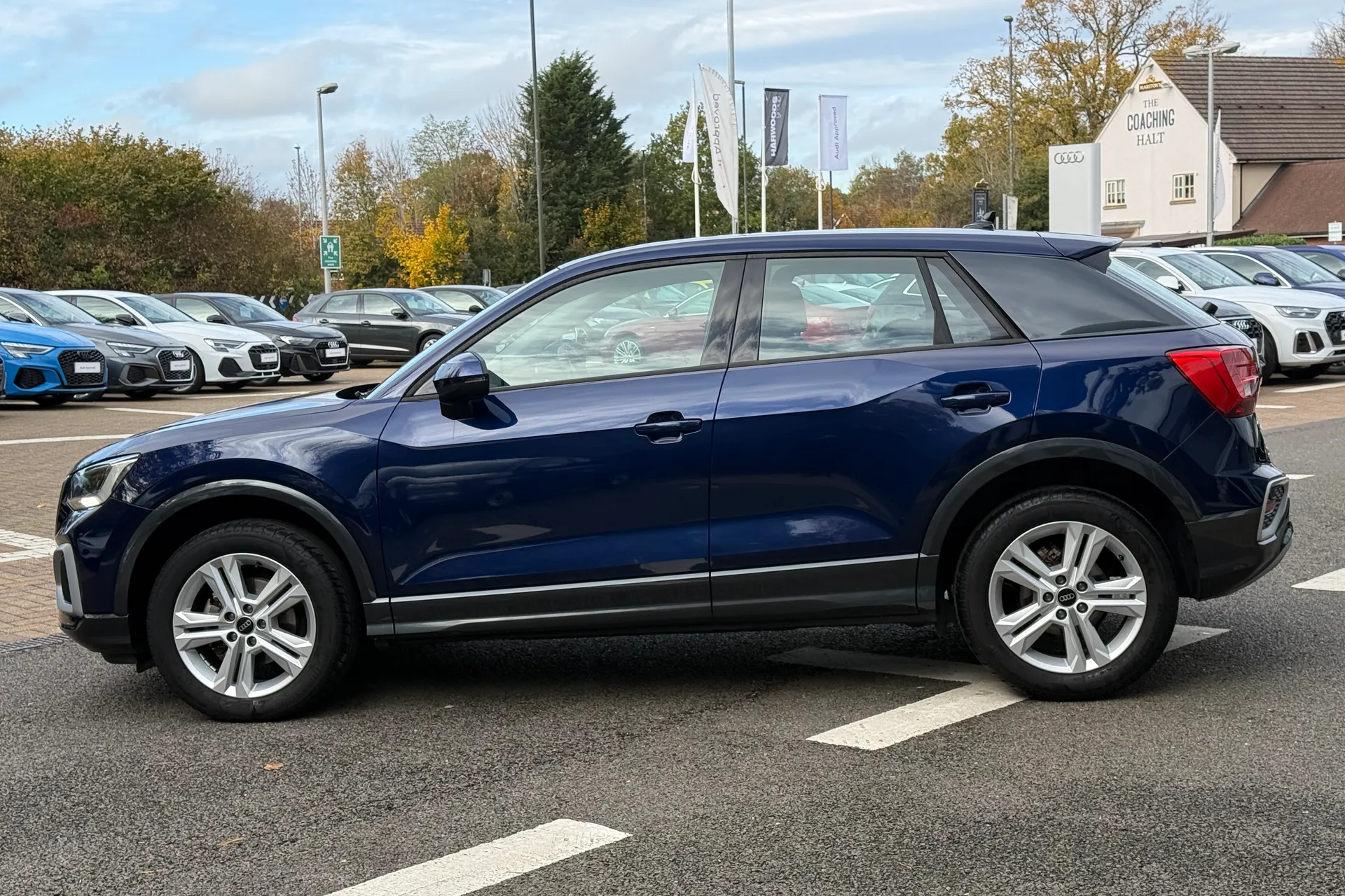 Audi Q2 thumbnail image number 14