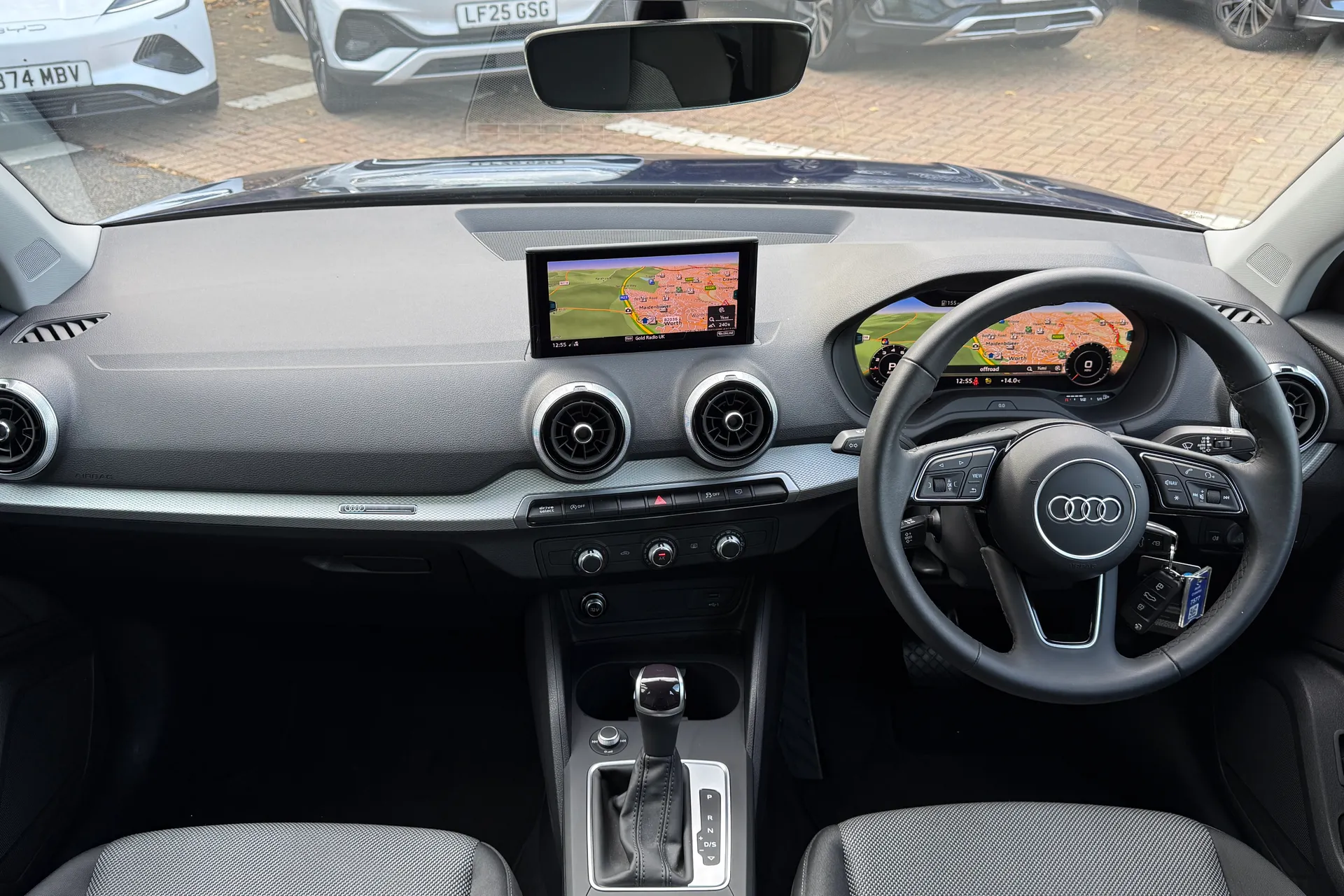 Audi Q2 thumbnail image number 3