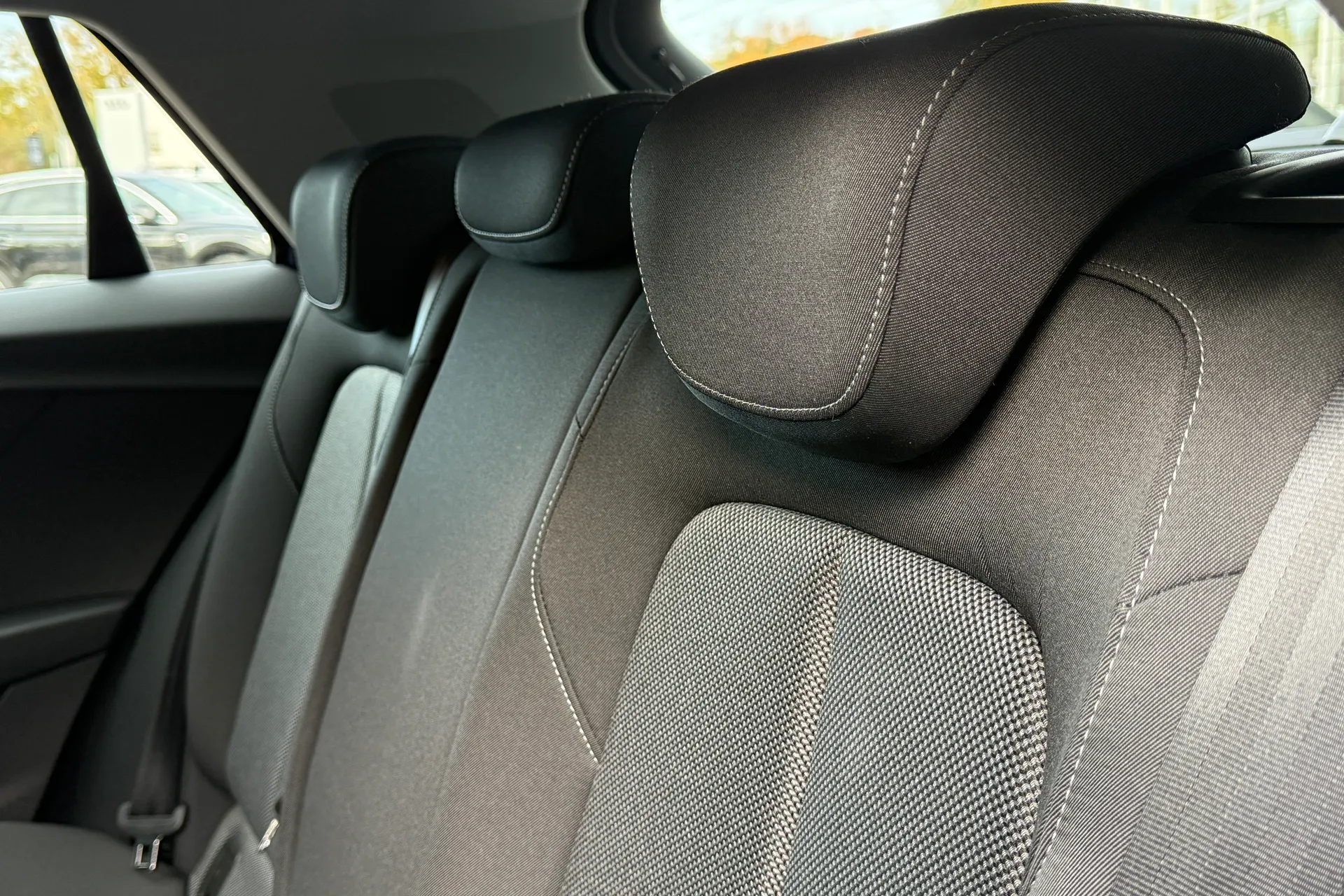 Audi Q2 thumbnail image number 28