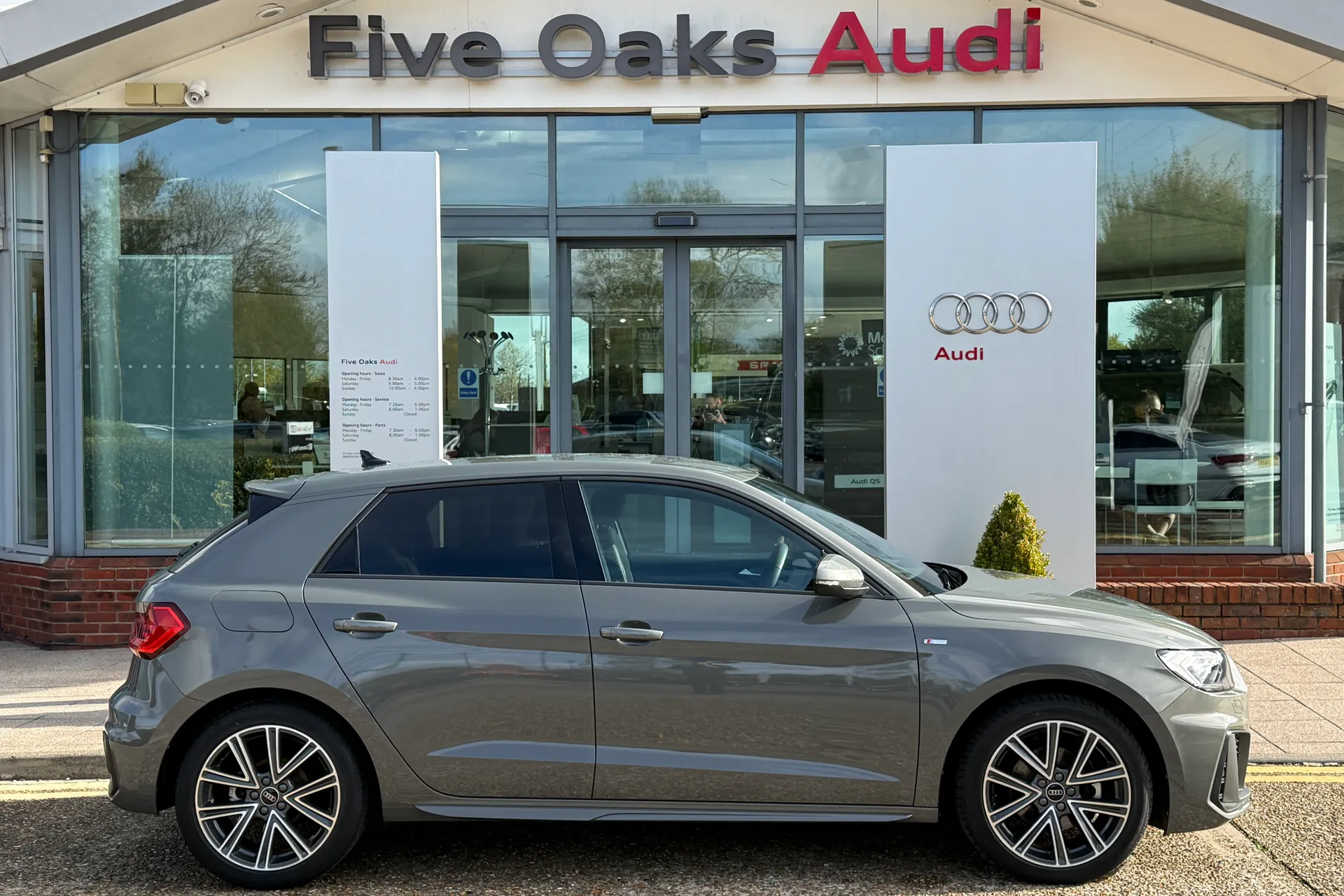 Audi A1 thumbnail image number 2