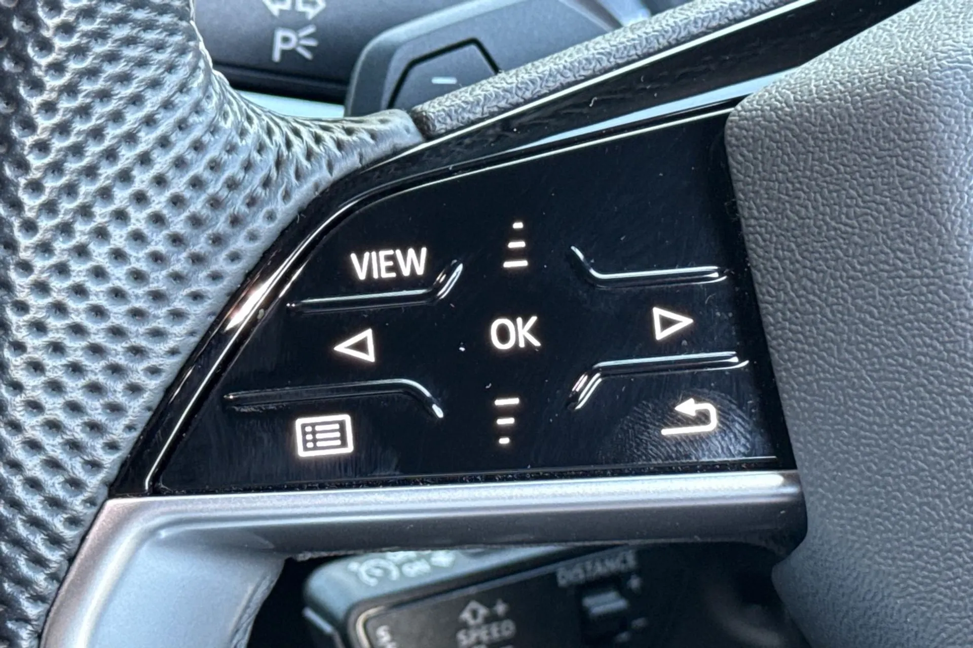 Audi Q4 thumbnail image number 45