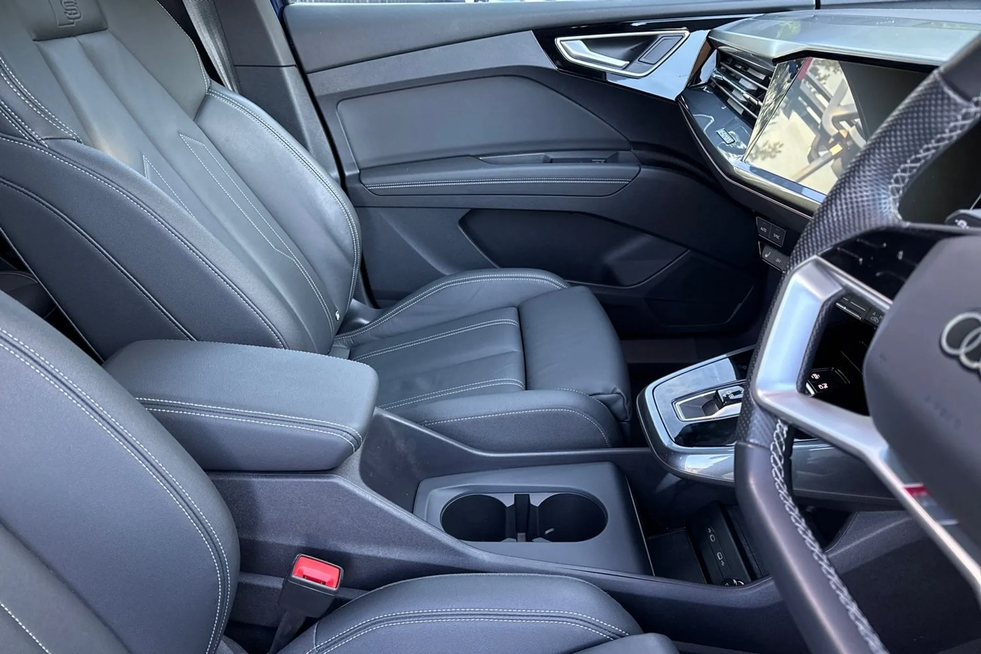 Audi Q4 thumbnail image number 50