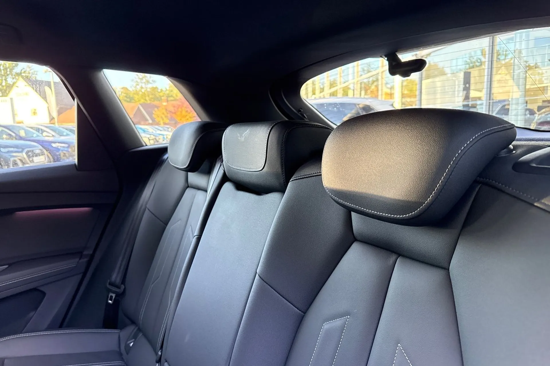 Audi Q4 thumbnail image number 34