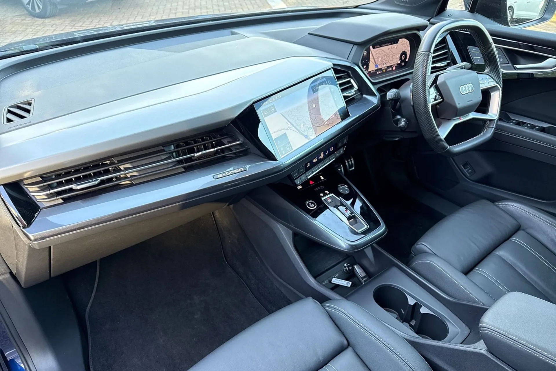 Audi Q4 thumbnail image number 17