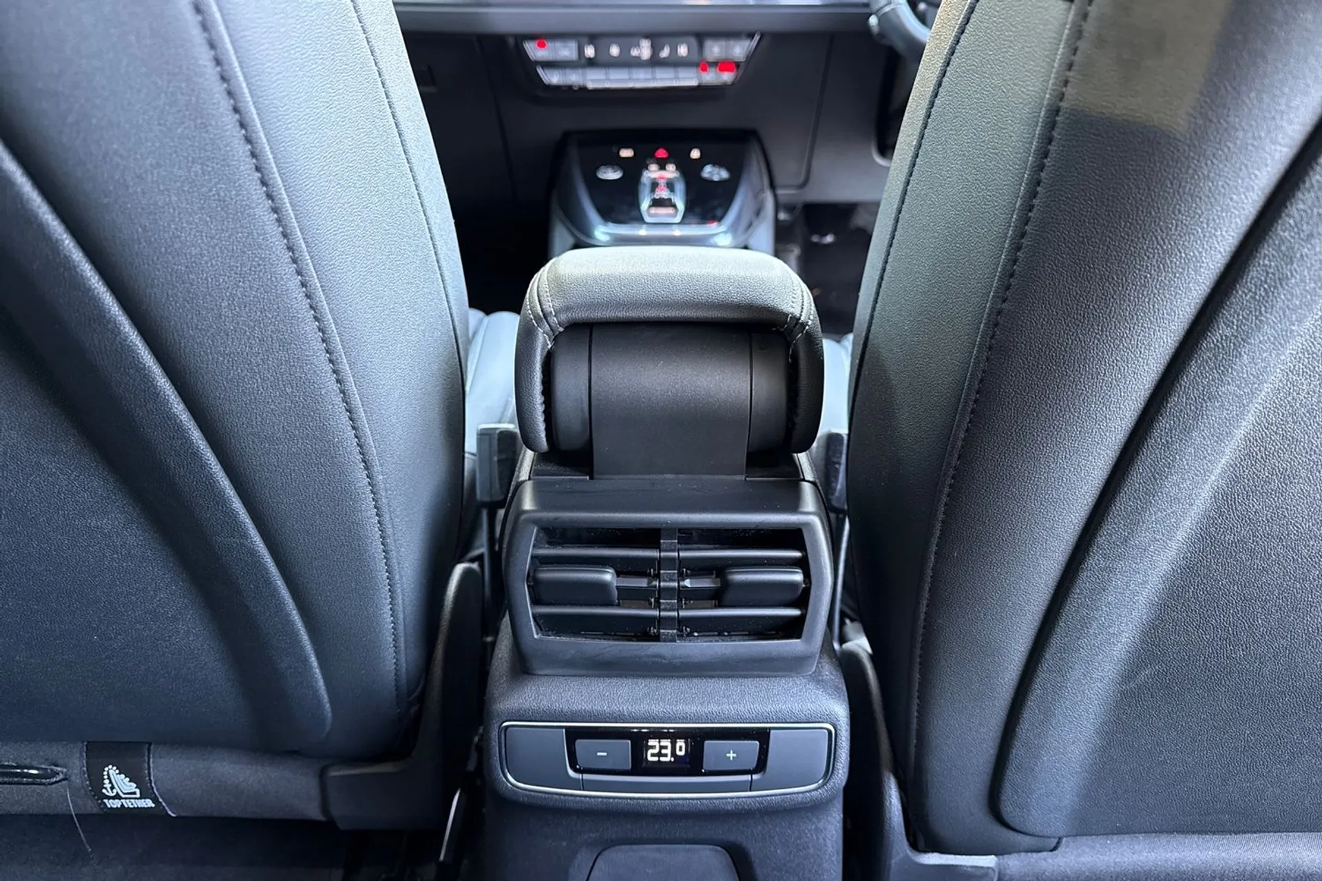 Audi Q4 thumbnail image number 33