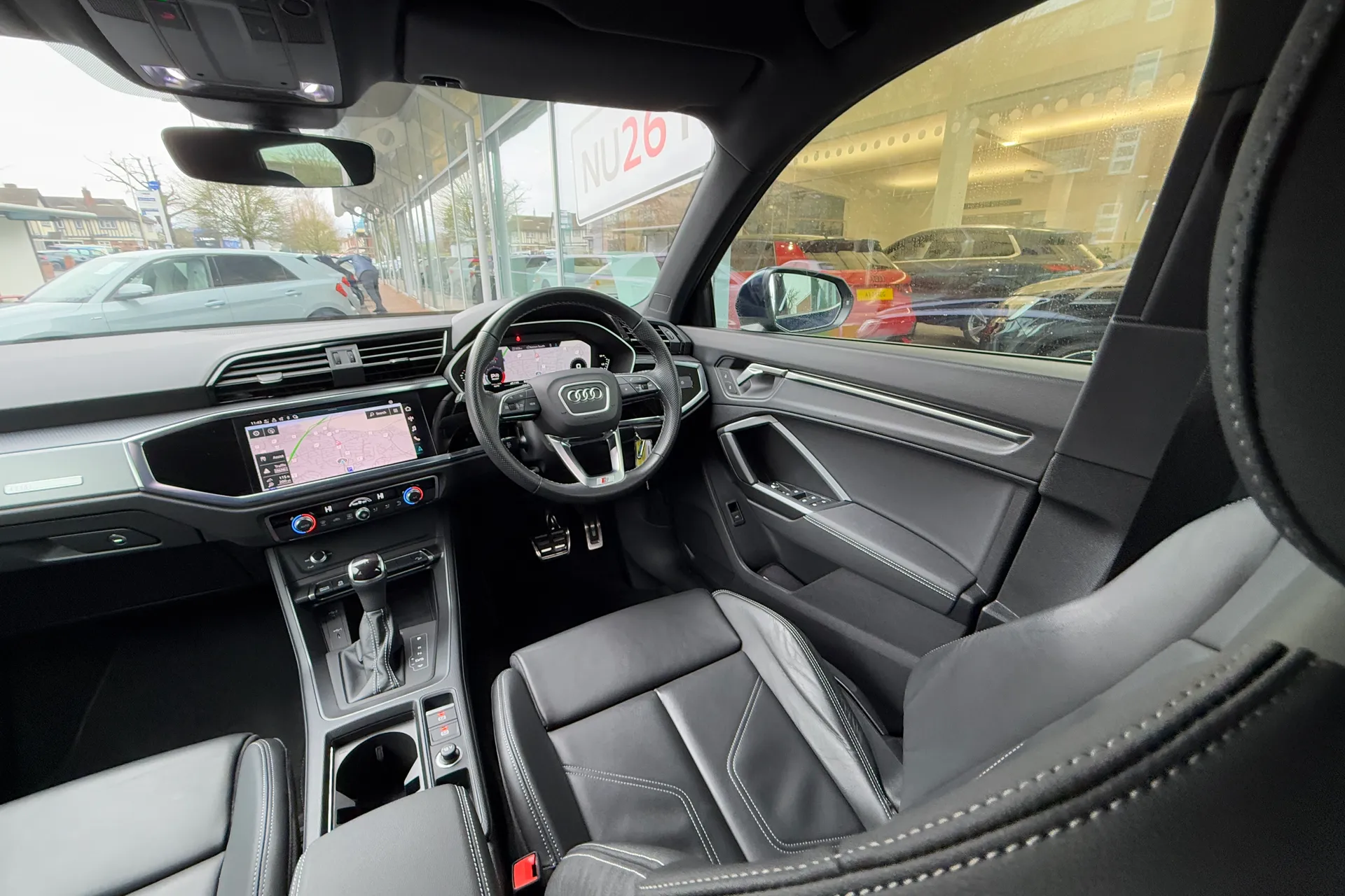 Audi Q3 thumbnail image number 33