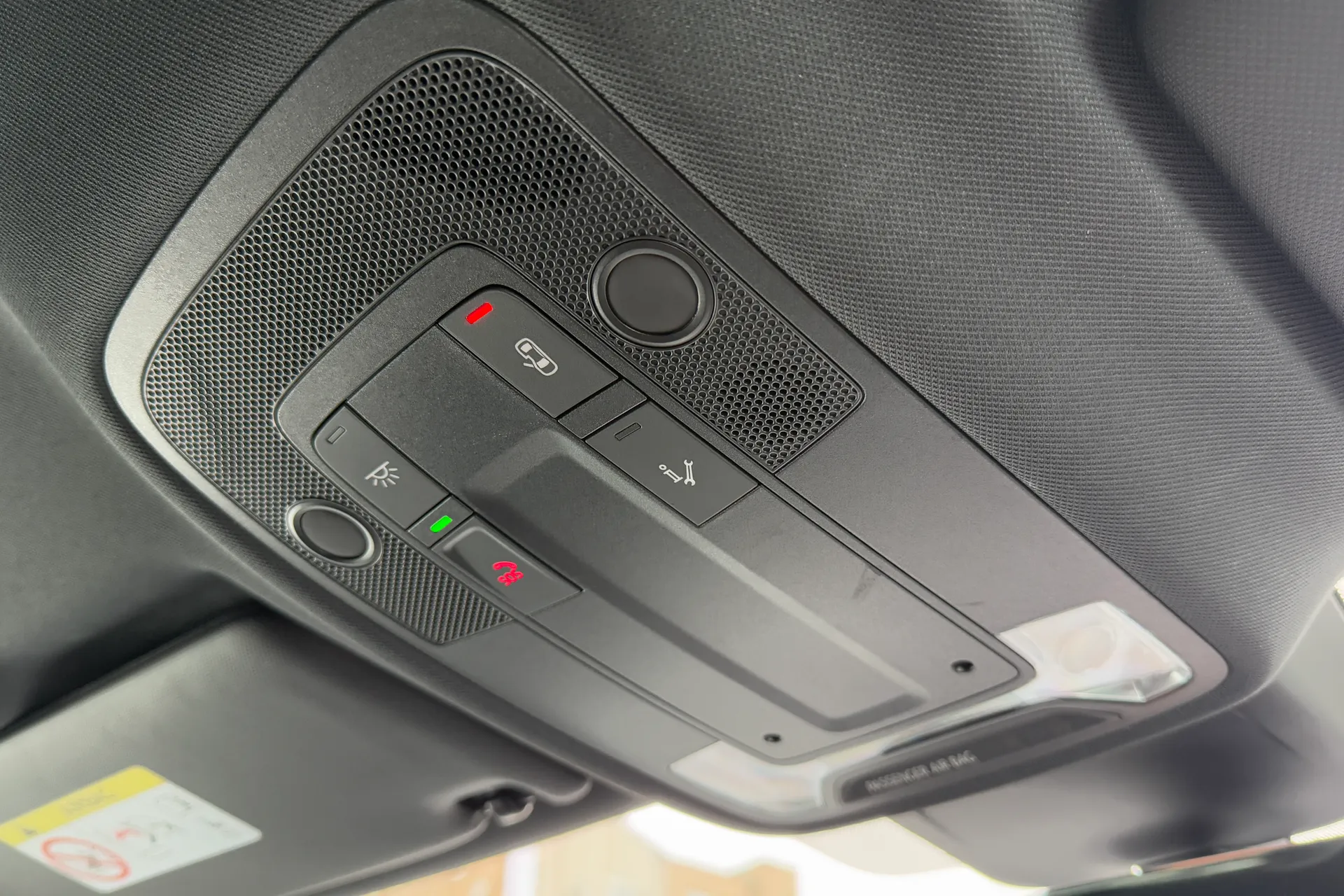 Audi Q3 thumbnail image number 22