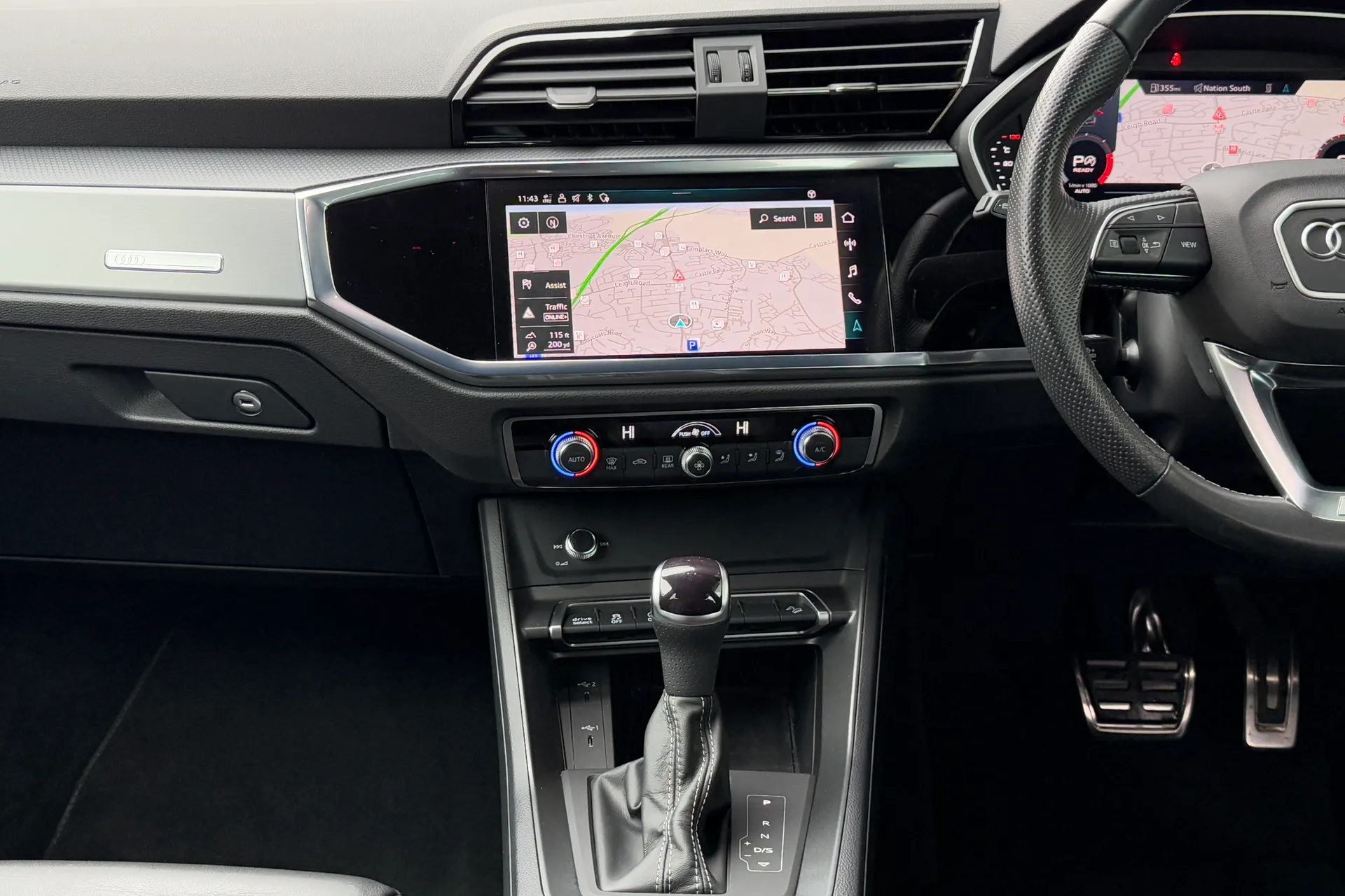 Audi Q3 thumbnail image number 31