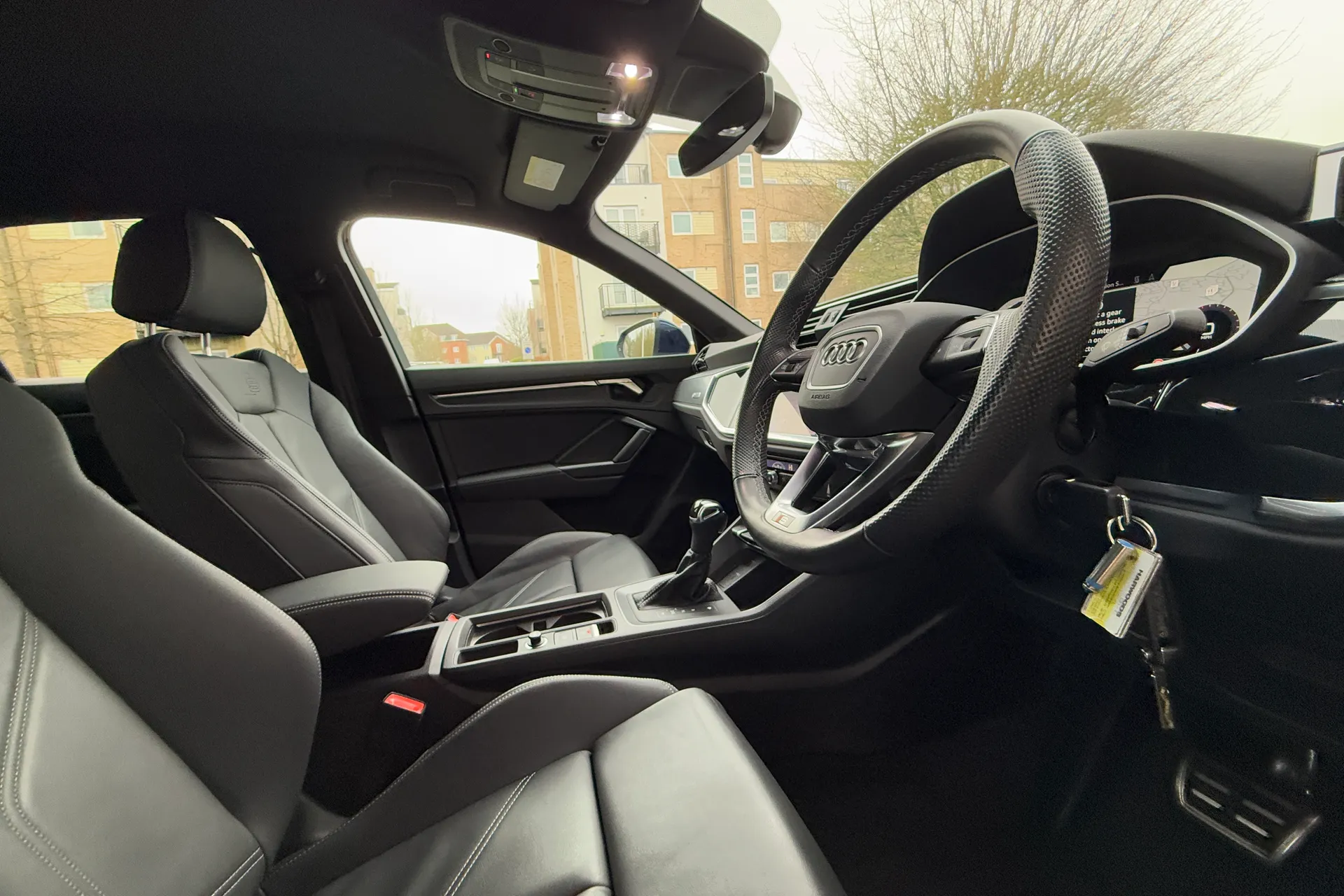 Audi Q3 thumbnail image number 8