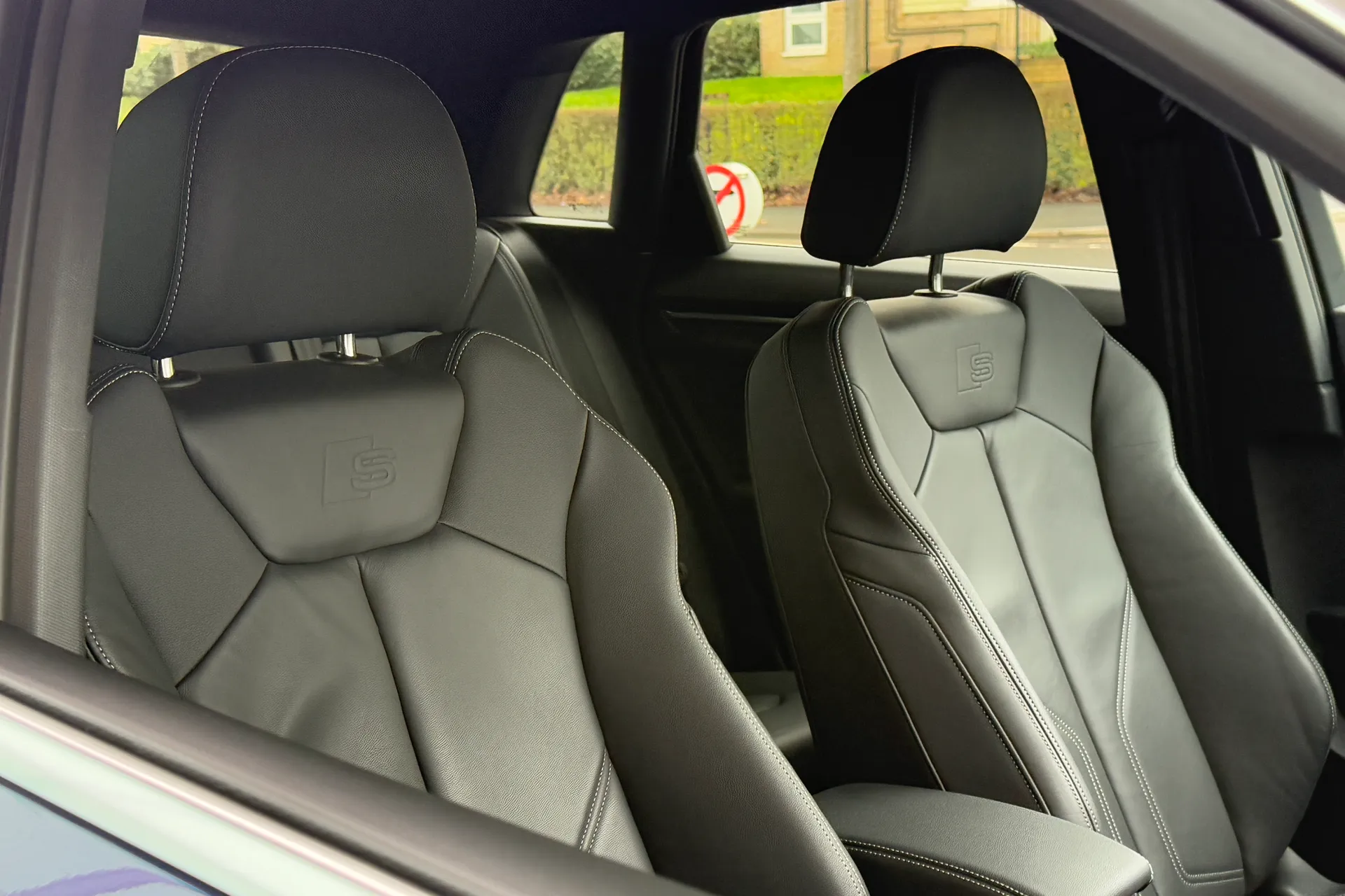 Audi Q3 thumbnail image number 26