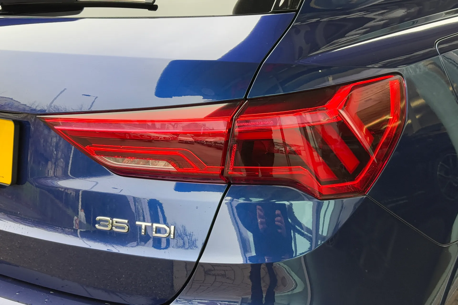 Audi Q3 thumbnail image number 35