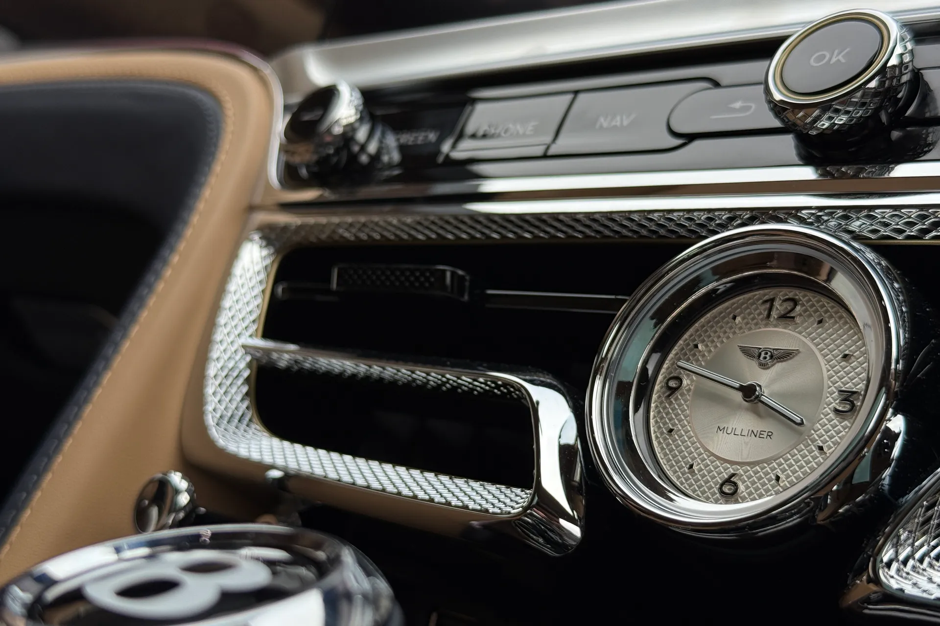 Bentley FLYING SPUR thumbnail image number 46