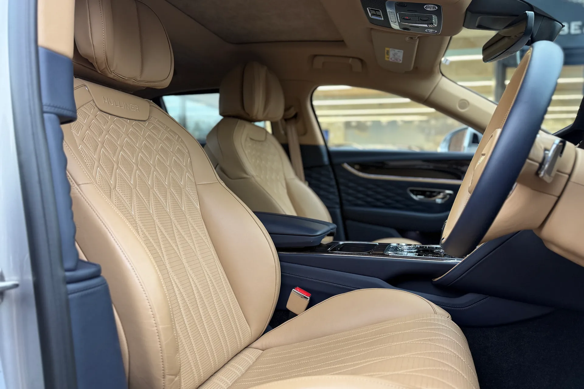 Bentley FLYING SPUR thumbnail image number 15