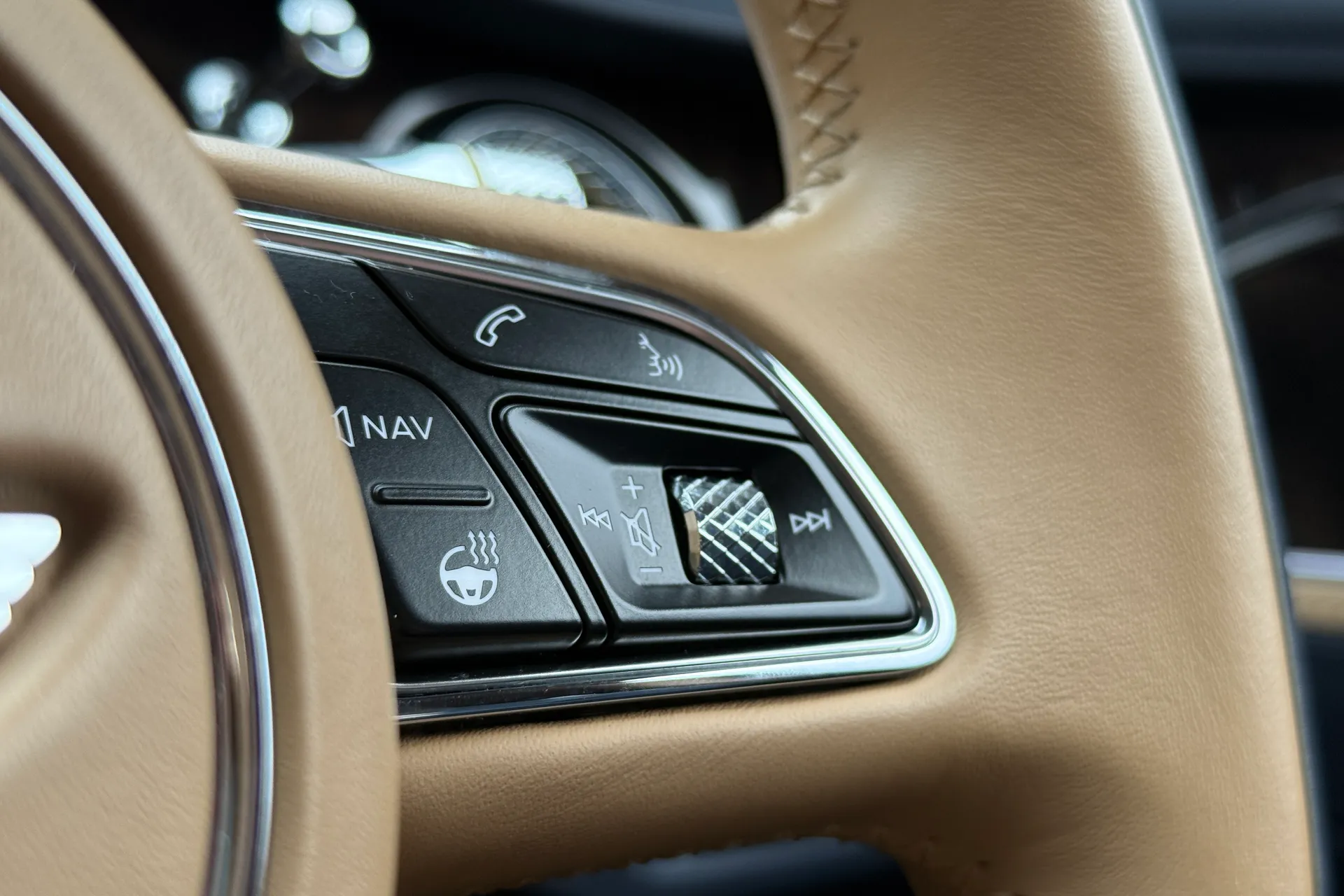 Bentley FLYING SPUR thumbnail image number 43