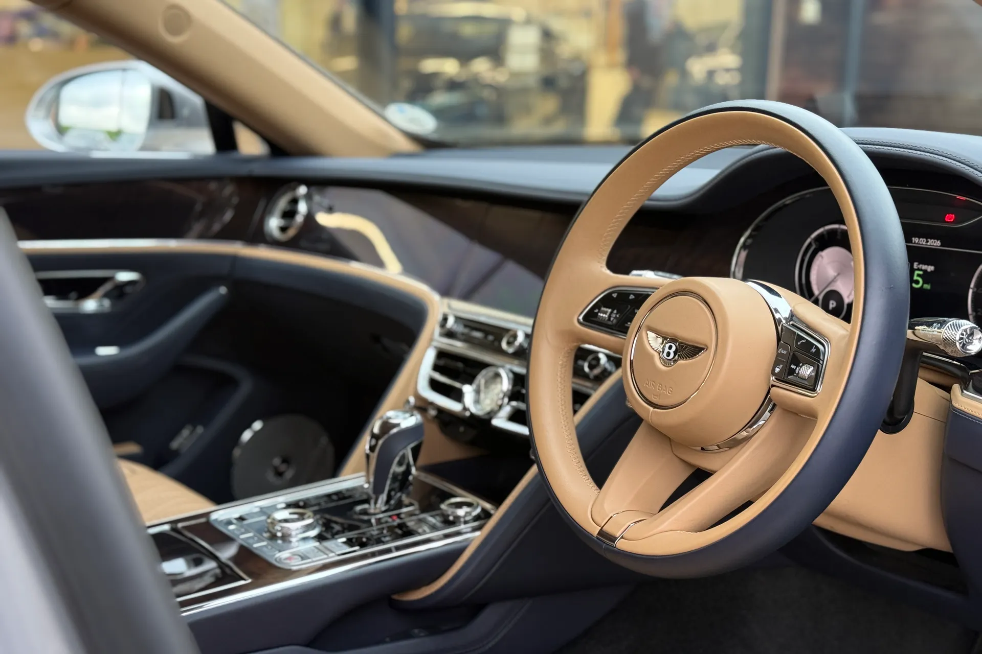 Bentley FLYING SPUR thumbnail image number 13