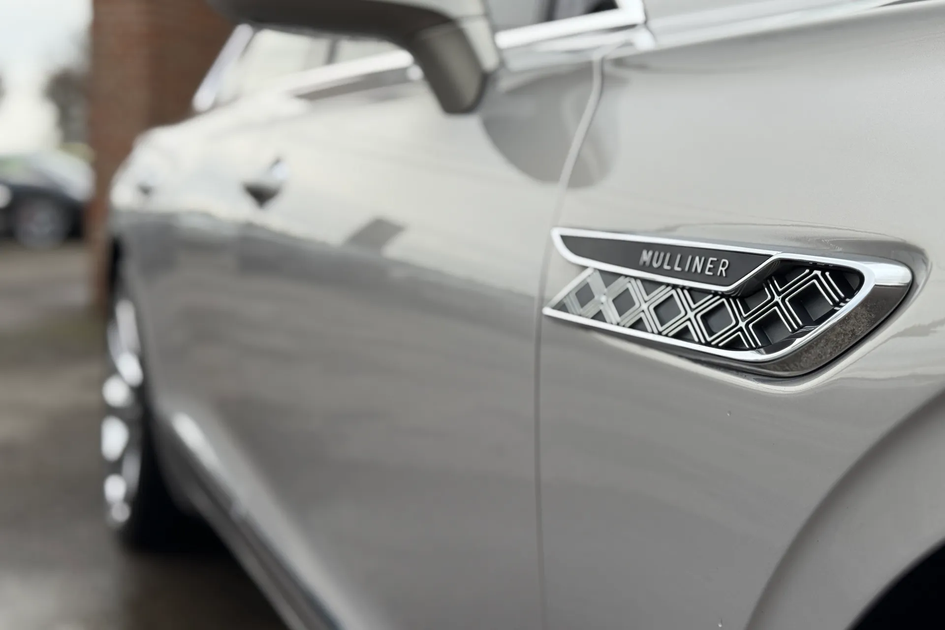 Bentley FLYING SPUR thumbnail image number 3