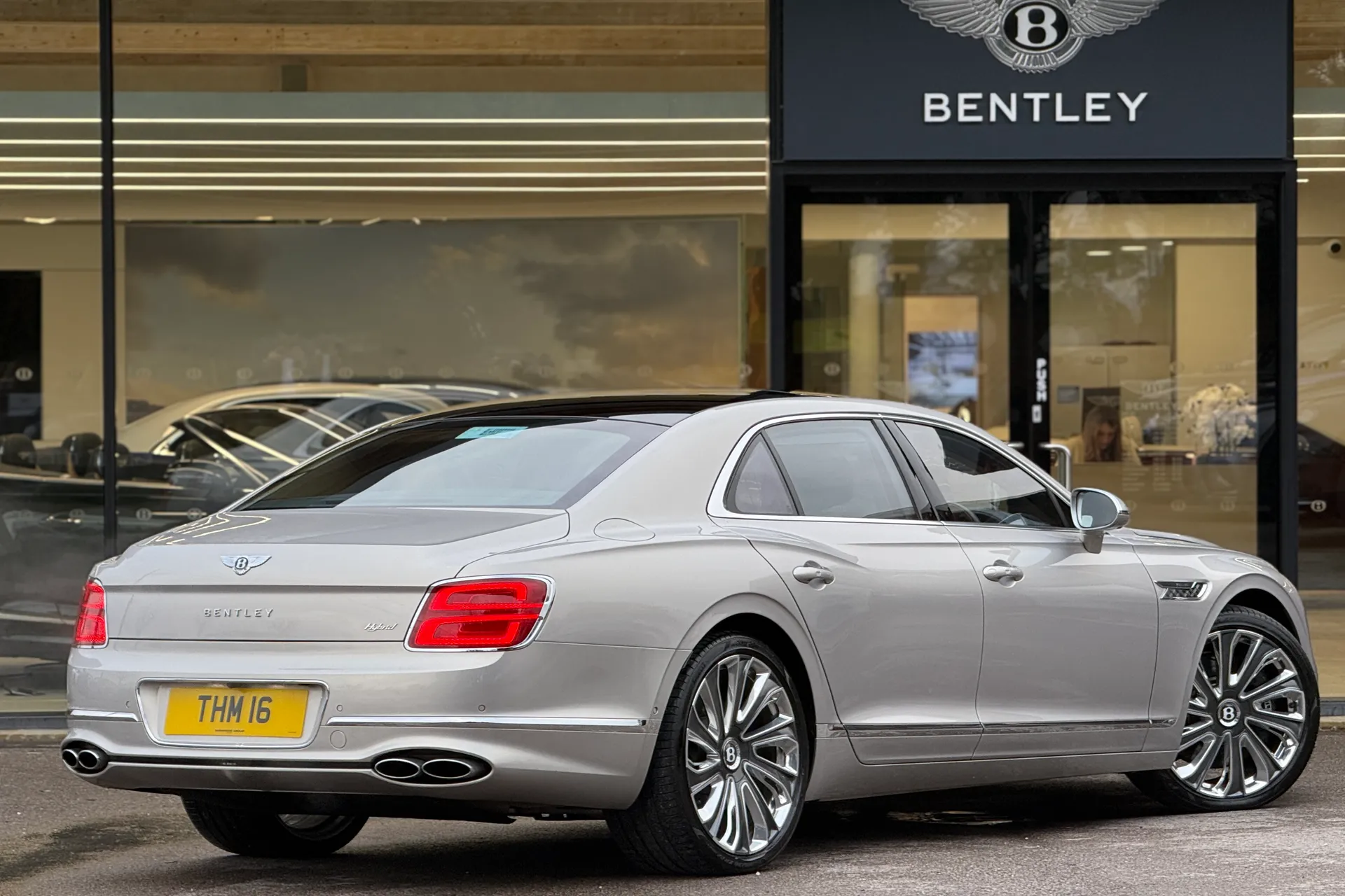 Bentley FLYING SPUR thumbnail image number 47