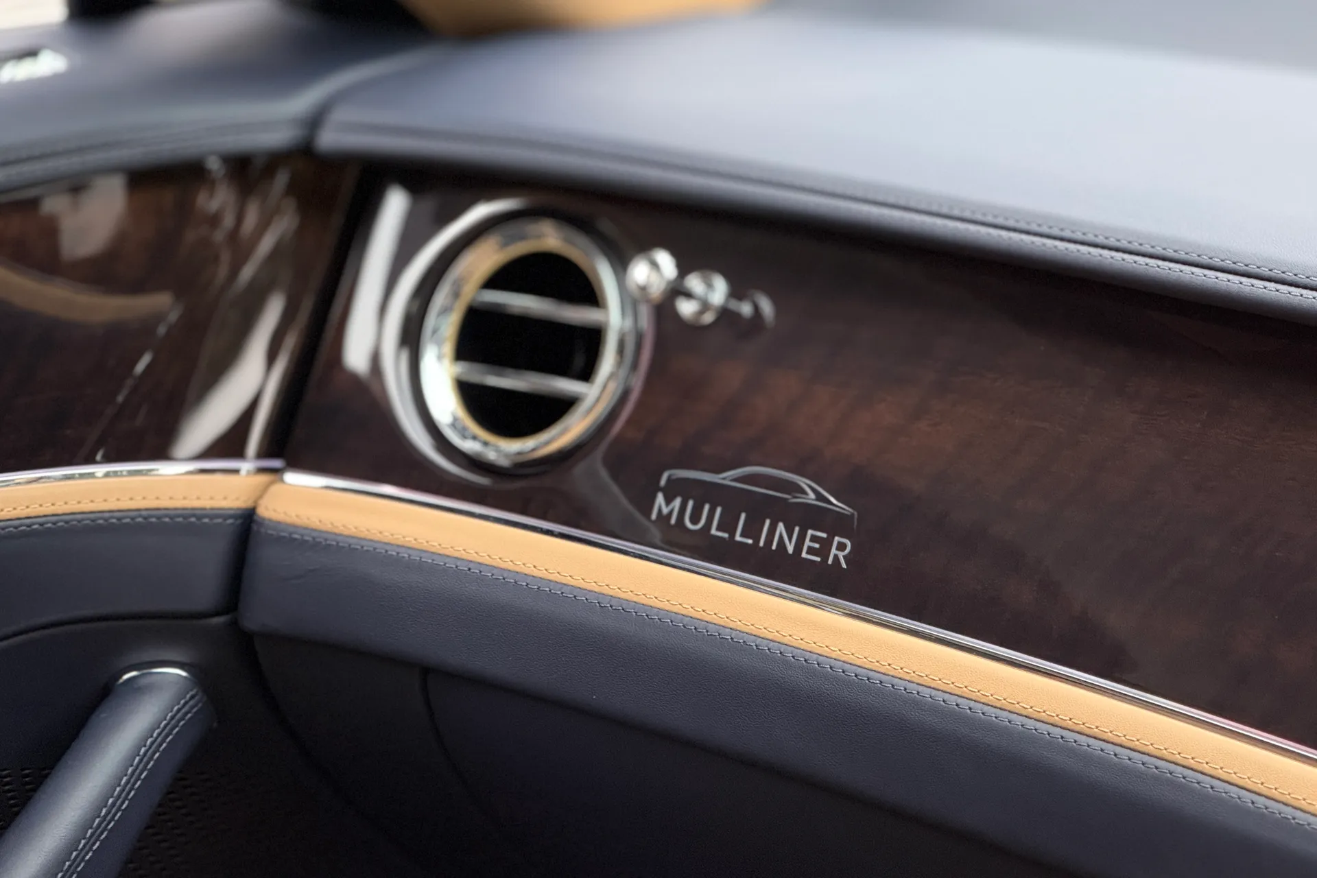 Bentley FLYING SPUR thumbnail image number 35