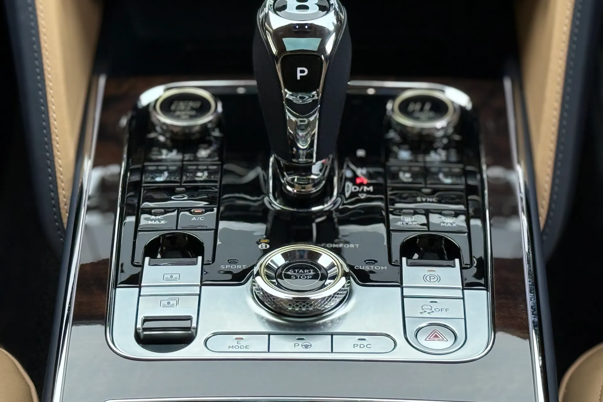 Bentley FLYING SPUR thumbnail image number 26