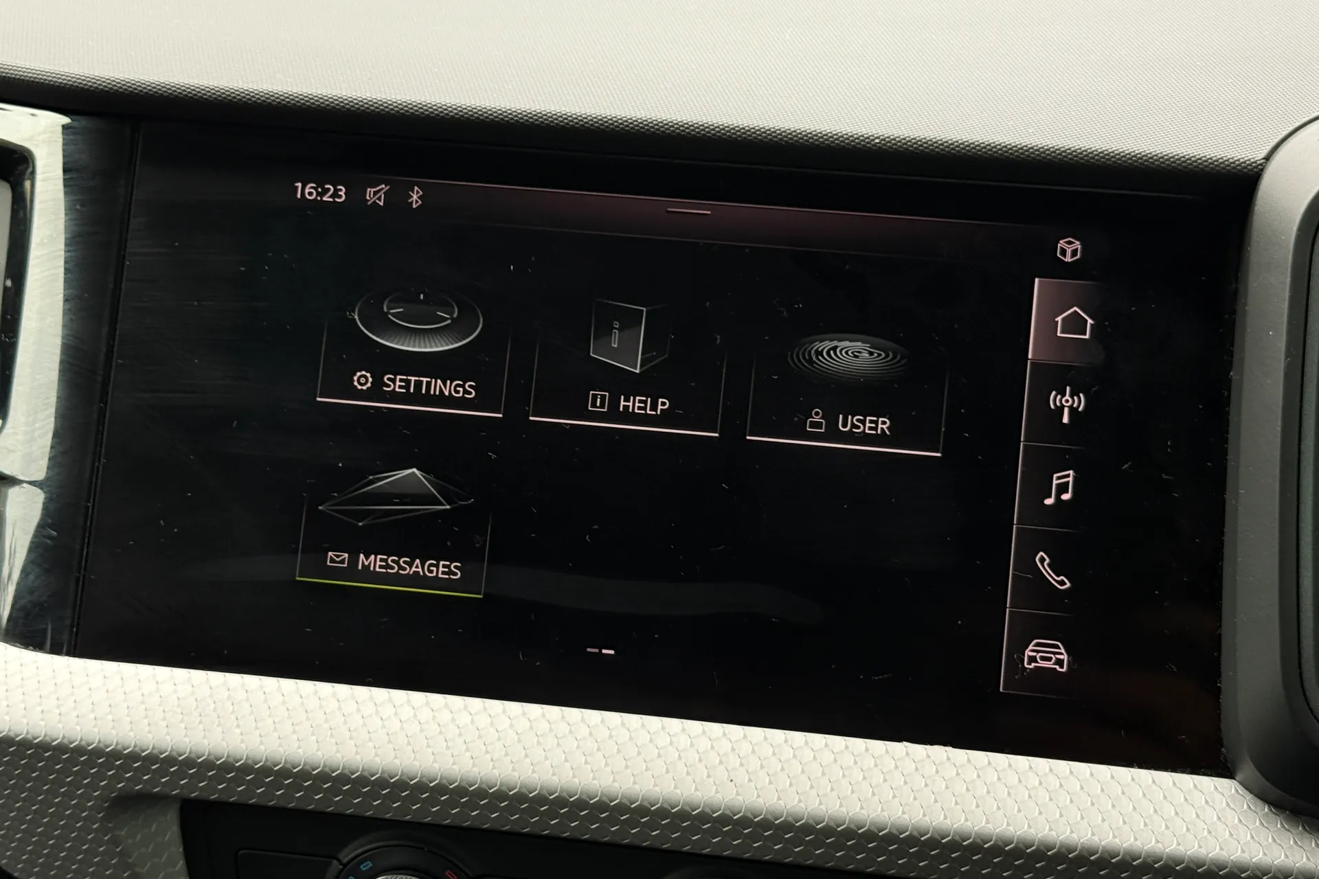 Audi A1 thumbnail image number 14