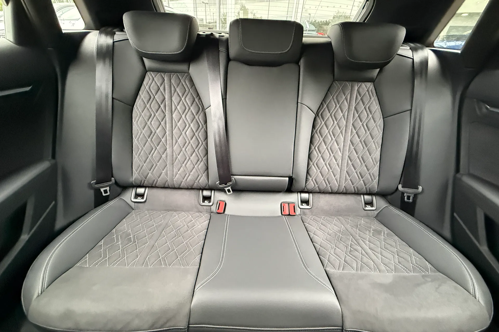 Audi A3 thumbnail image number 27