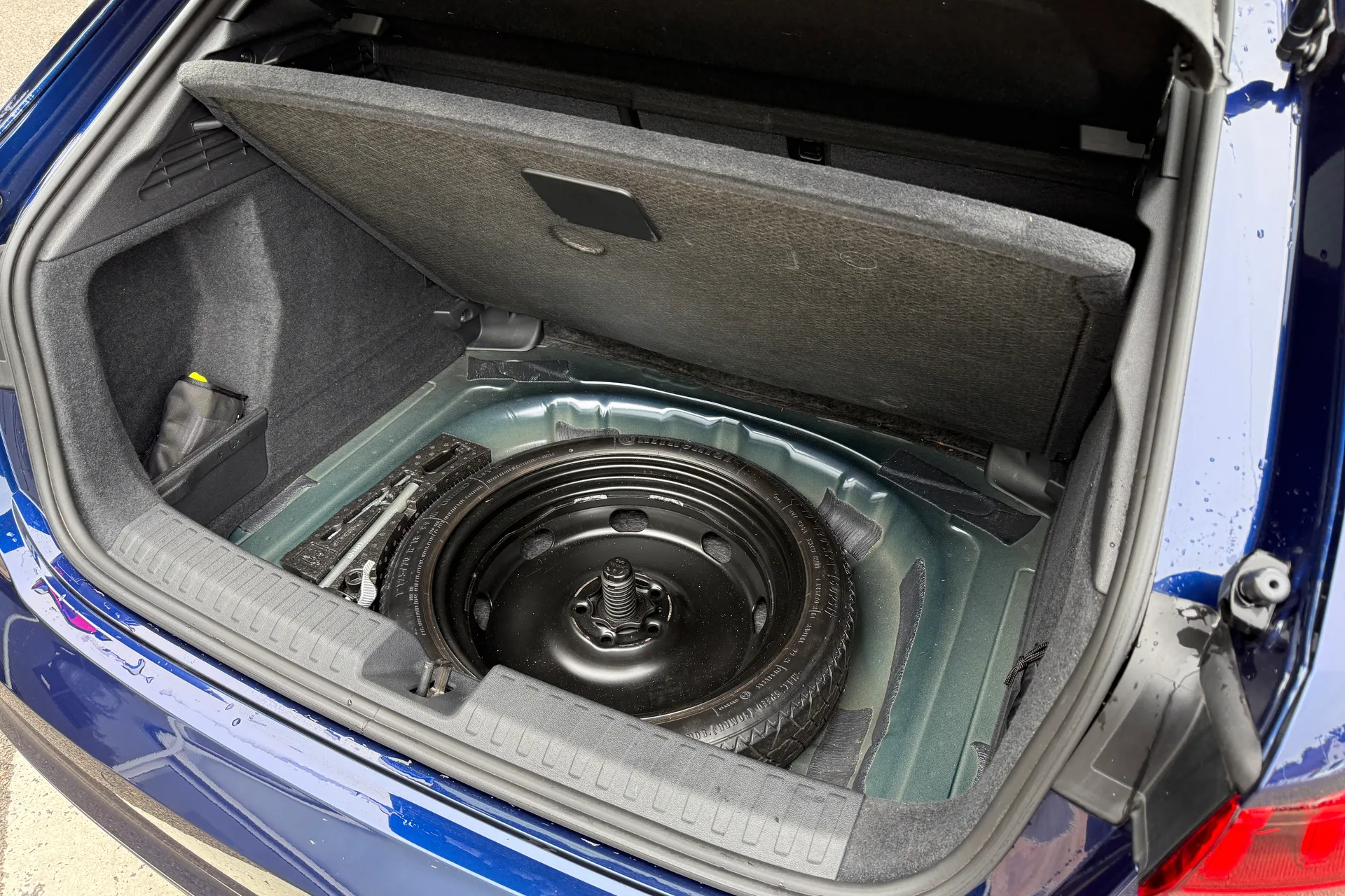 Audi A3 thumbnail image number 44