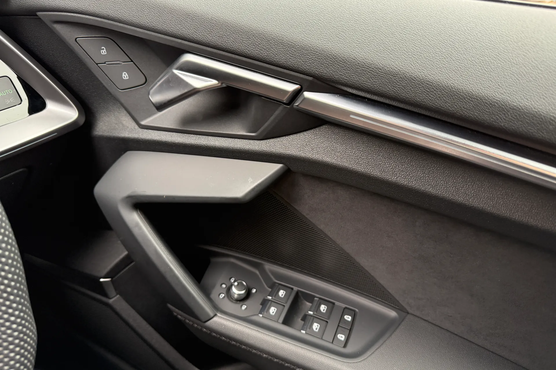 Audi A3 thumbnail image number 25
