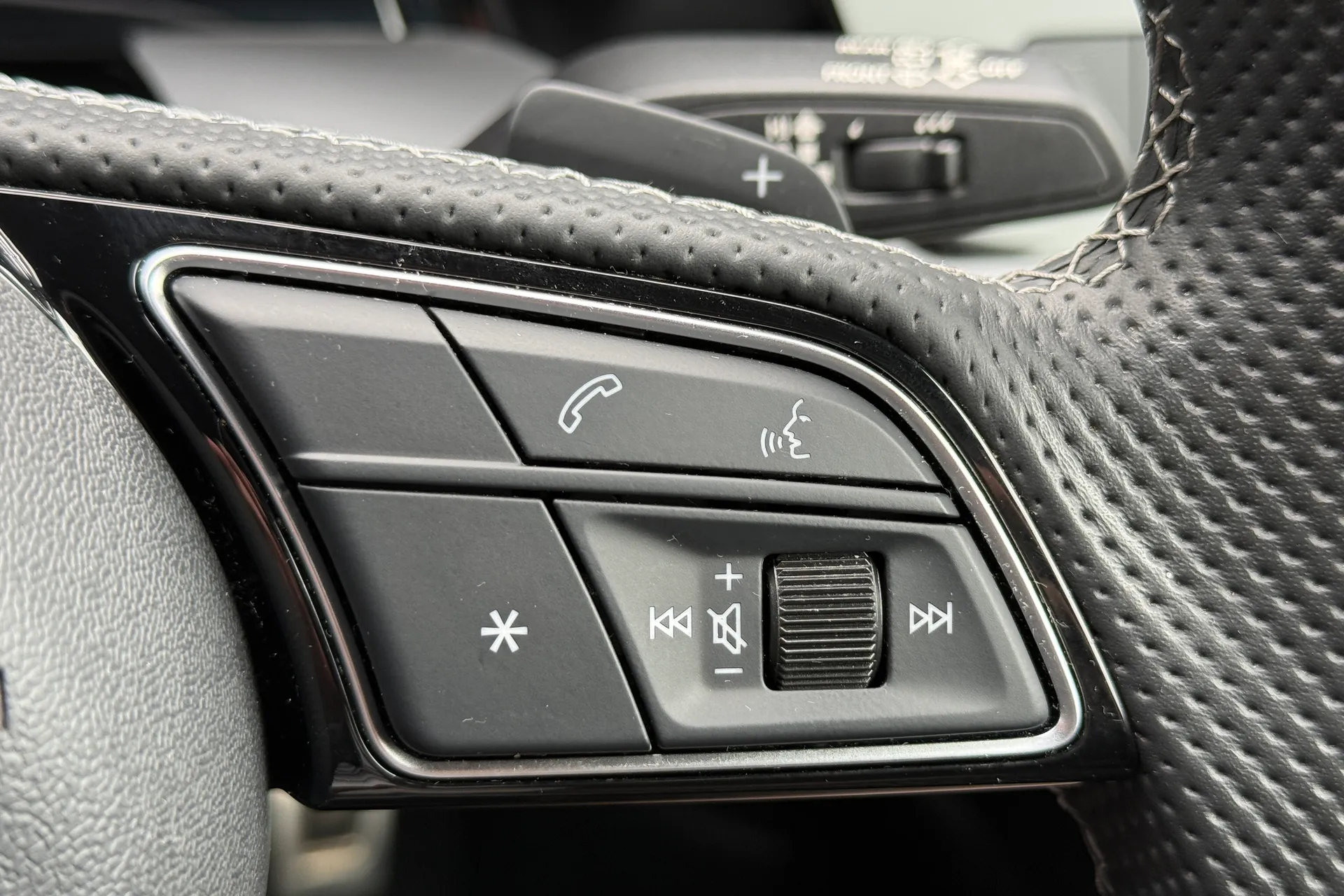 Audi A3 thumbnail image number 24