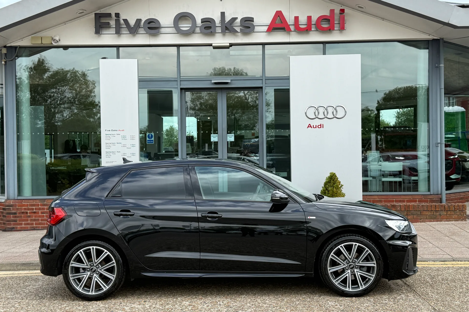 Audi A1 thumbnail image number 2