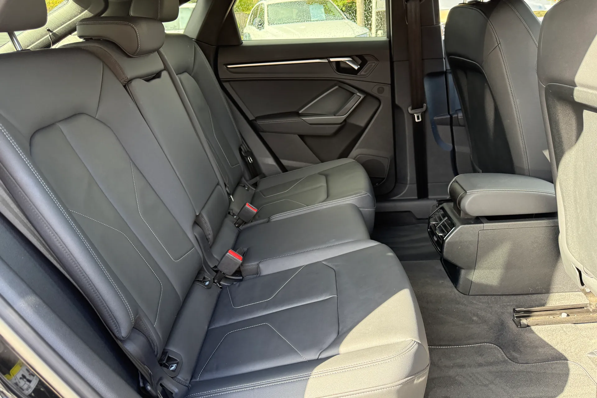 Audi Q3 thumbnail image number 45