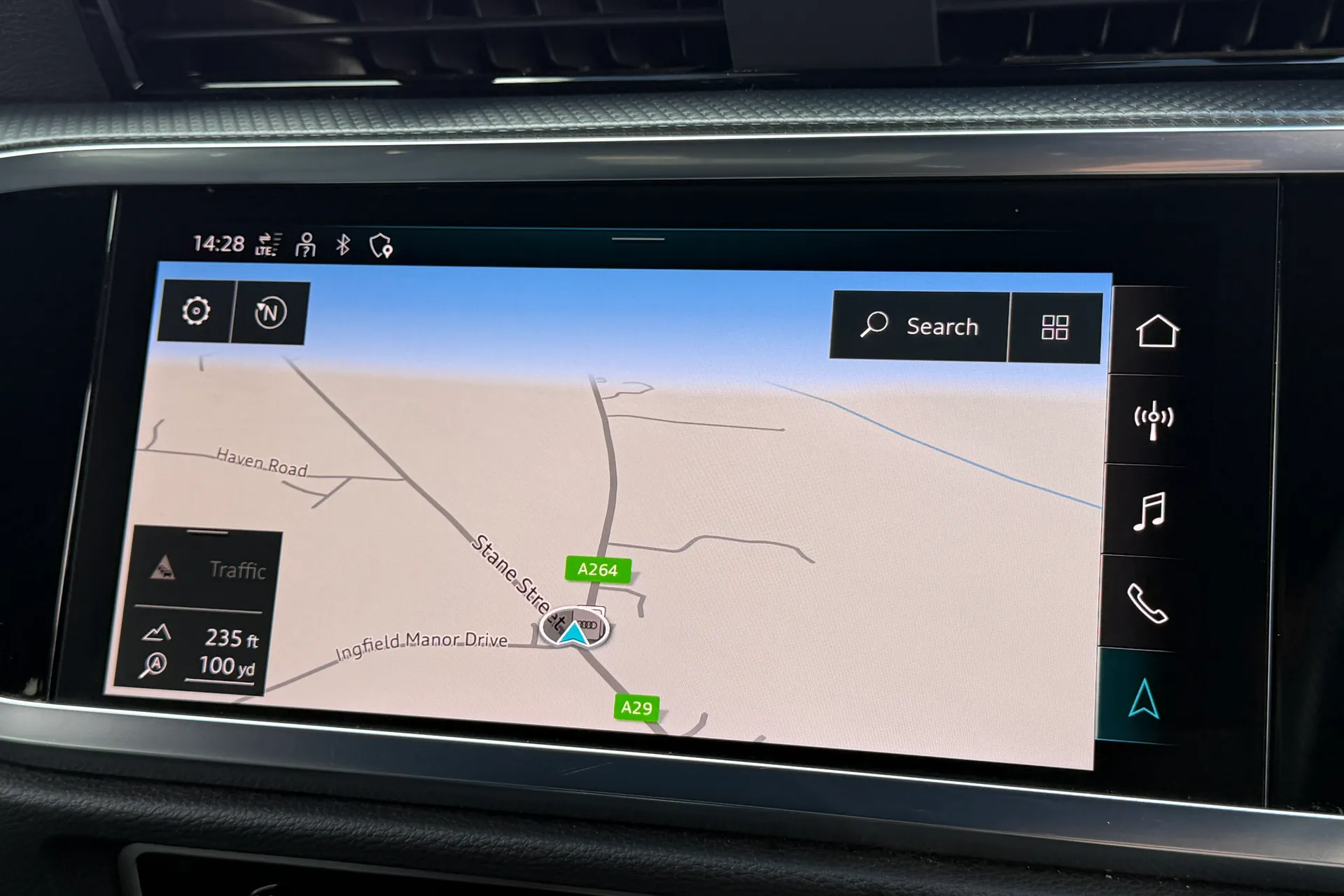 Audi Q3 thumbnail image number 5