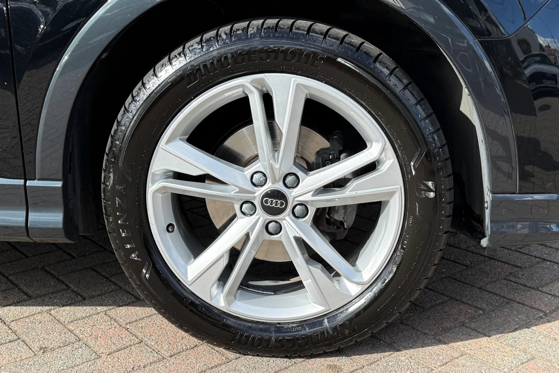 Audi Q3 thumbnail image number 48